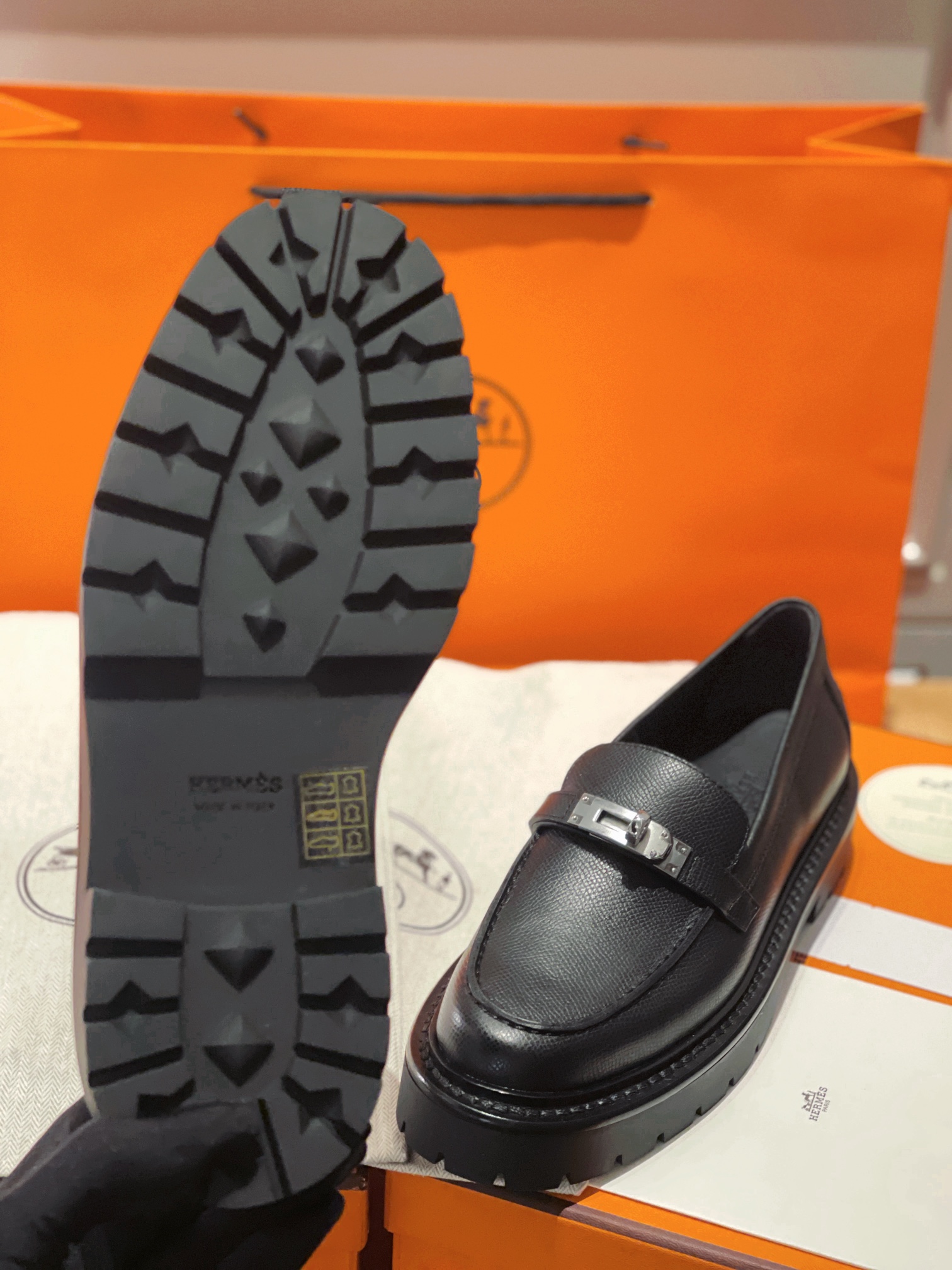 Hermès LCoNe Loafers: Classic Style for Autumn/Winter with Kelly Buckle 10 i1731123293 3659 0
