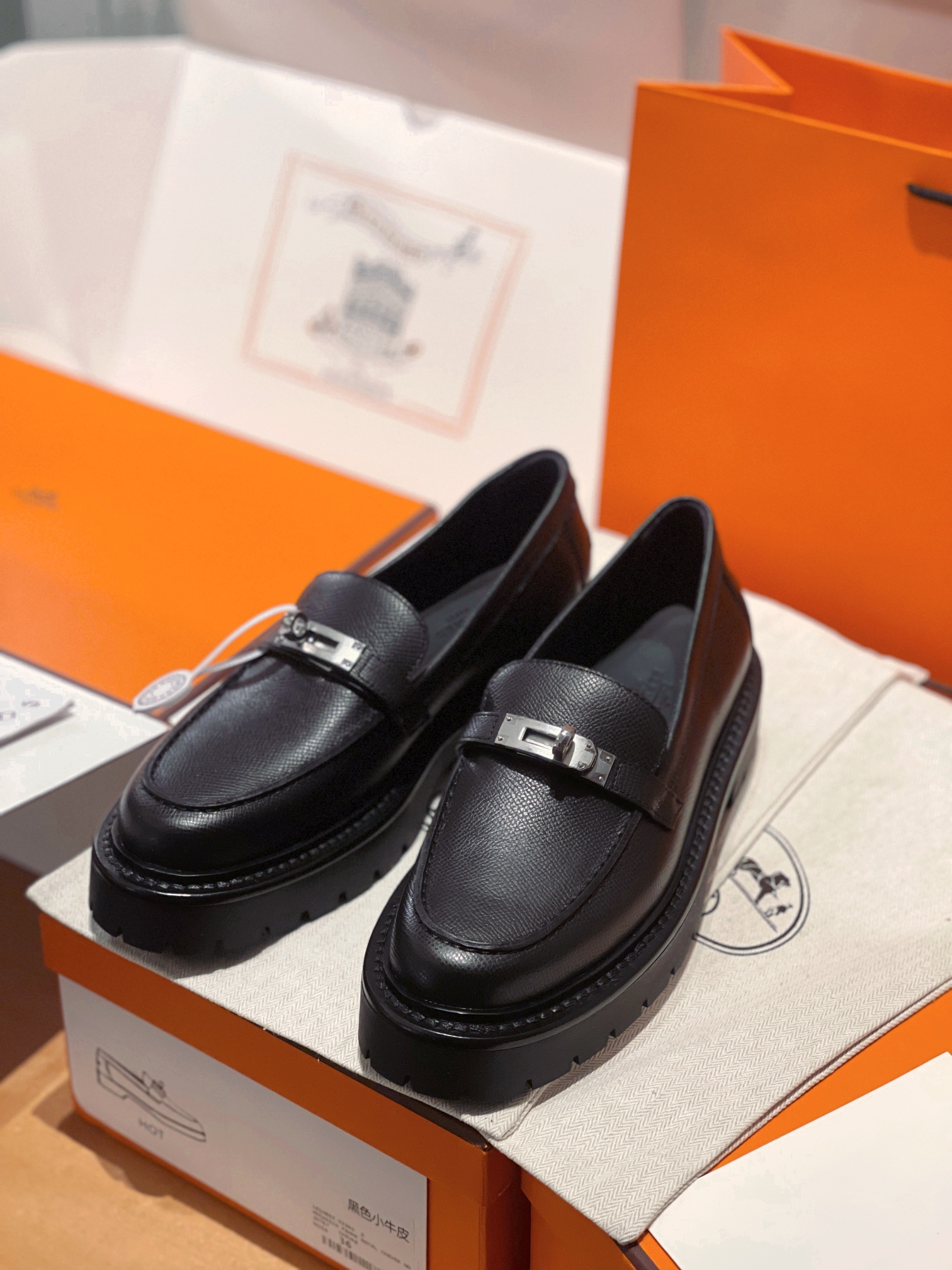 Hermès LCoNe Loafers: Classic Style for Autumn/Winter with Kelly Buckle 3 i1731123373 7231 0