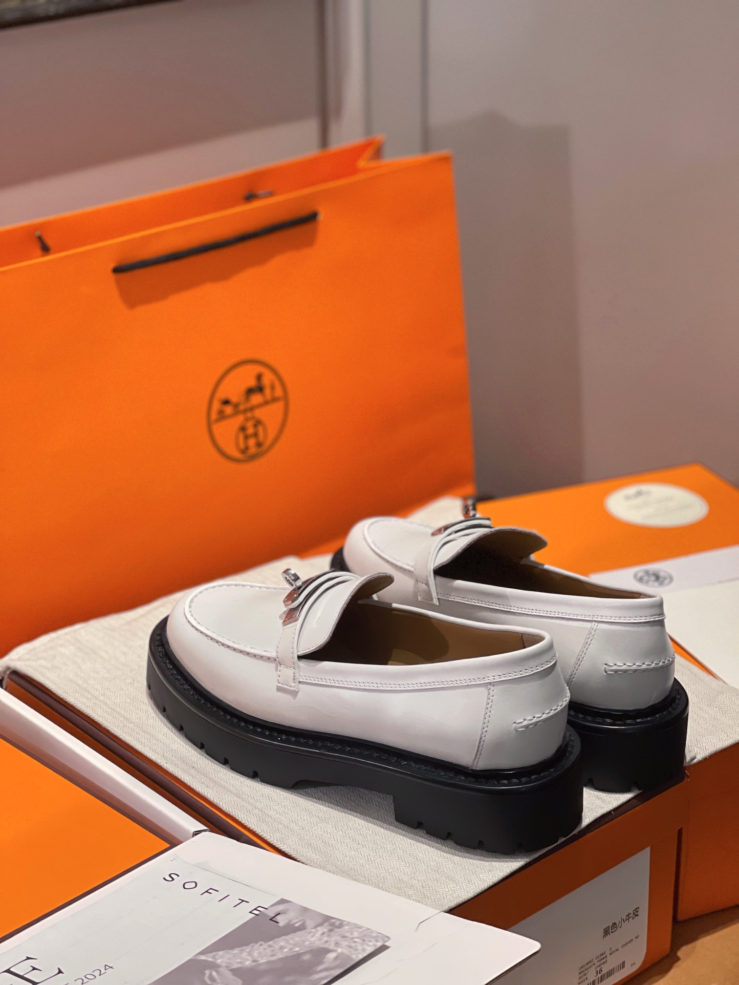 Hermès LCoNe Loafers: Classic Style for Autumn & Winter - Premium Leather 7 i1731139104 5650 2