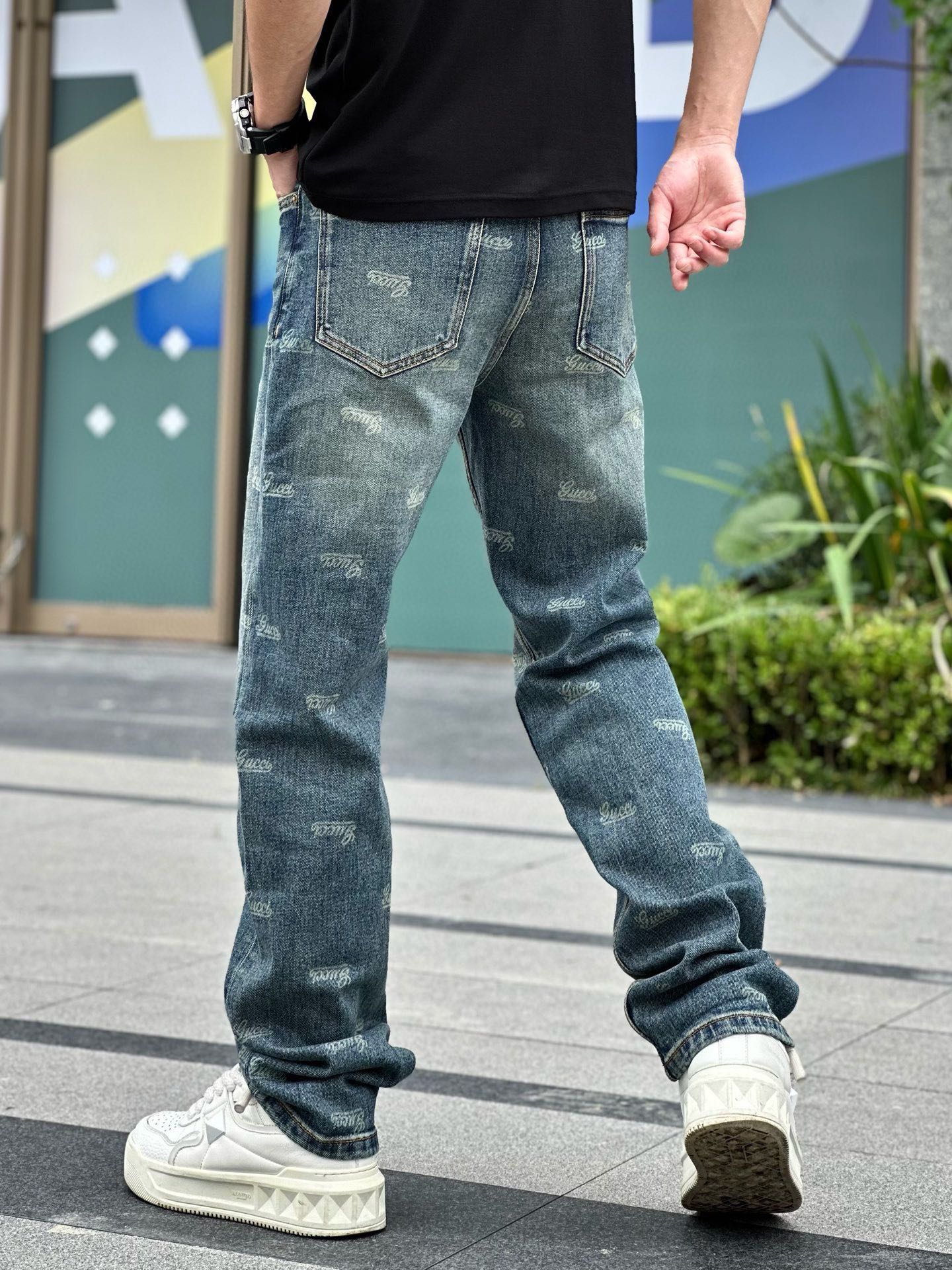 ￼ 新款现货上市🔥🔥🔥🔥原单阔腿裤👖超级定制款，原版五金，超级重工工艺，版型超赞👍细节做工无可挑剔！款式