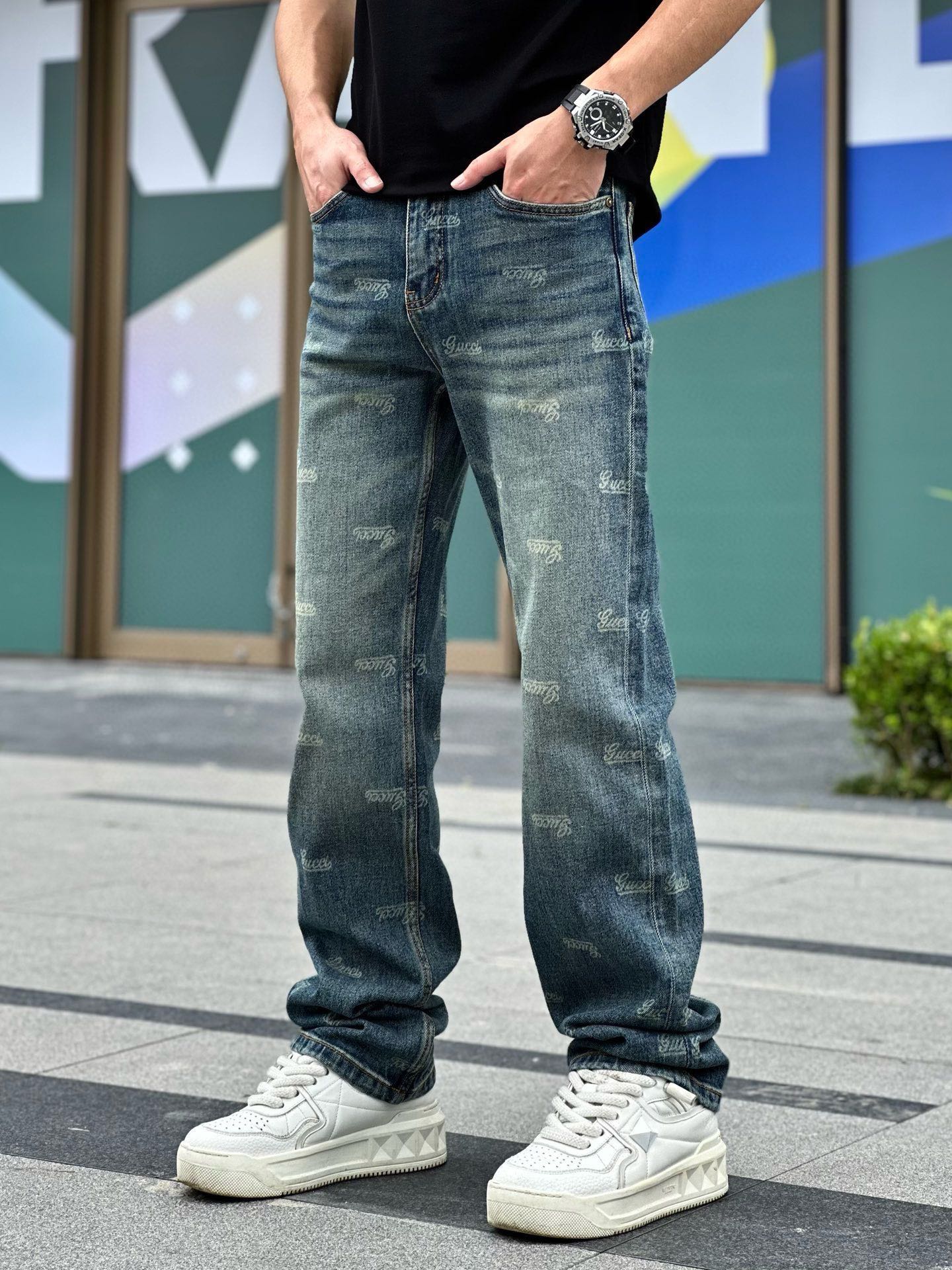 ￼ 新款现货上市🔥🔥🔥🔥原单阔腿裤👖超级定制款，原版五金，超级重工工艺，版型超赞👍细节做工无可挑剔！款式