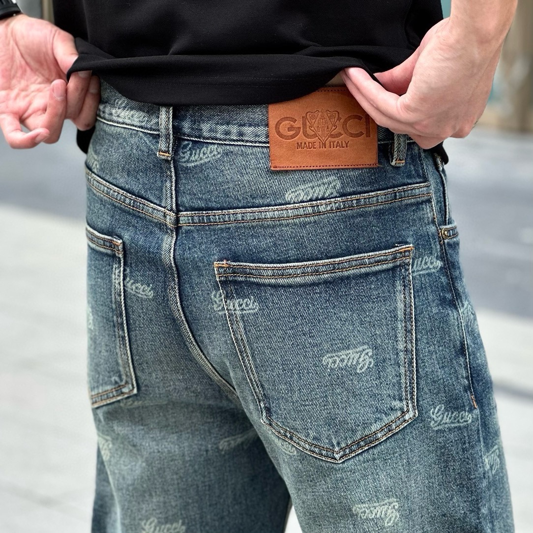 ￼ 新款现货上市🔥🔥🔥🔥原单阔腿裤👖超级定制款，原版五金，超级重工工艺，版型超赞👍细节做工无可挑剔！款式