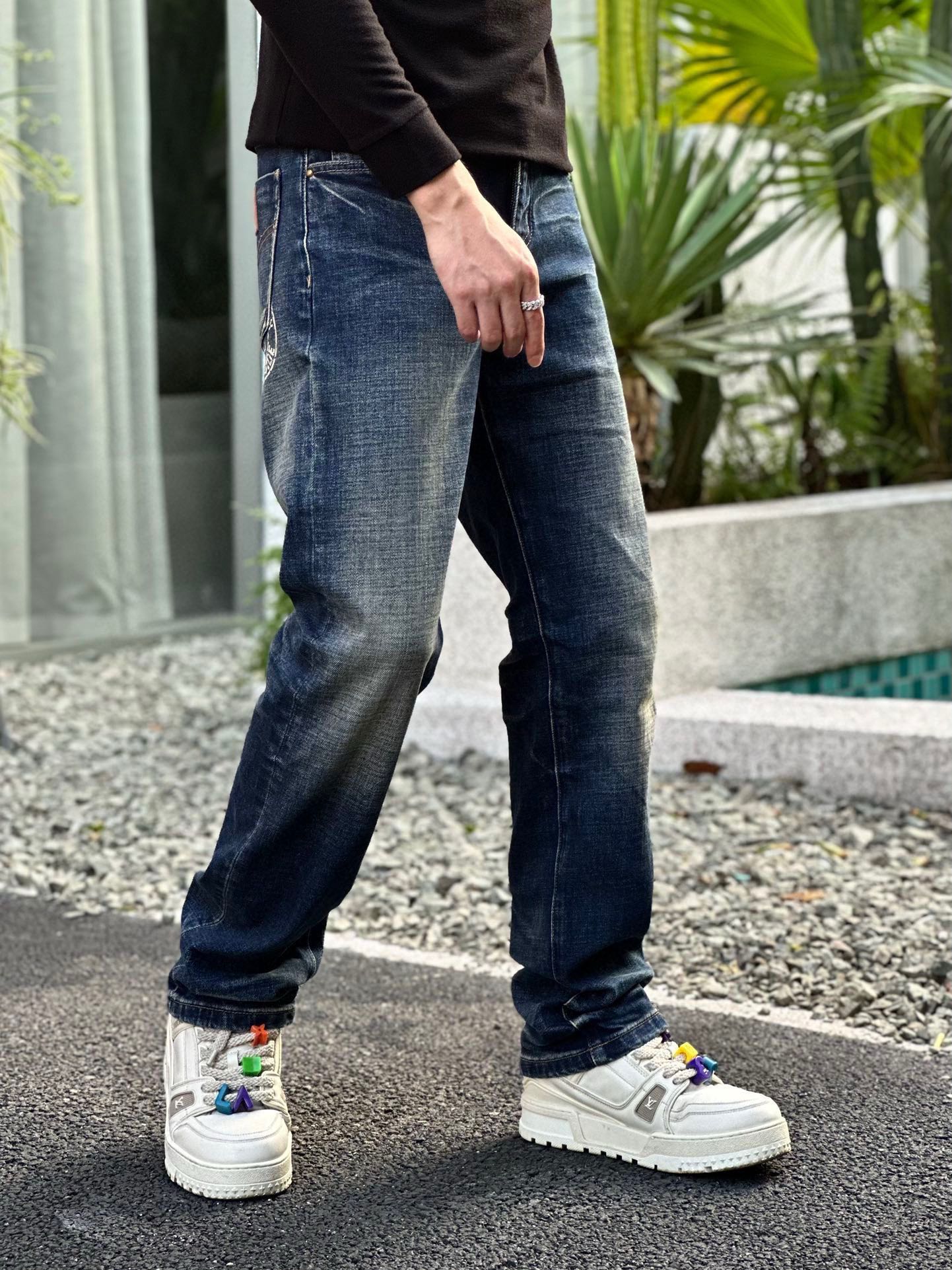 直筒裤新款🔥现货🔥🔥原单直筒裤，超级定制，重工工艺，版型超赞👍🏻喜欢赶紧下单，尺码：S M L XL 2