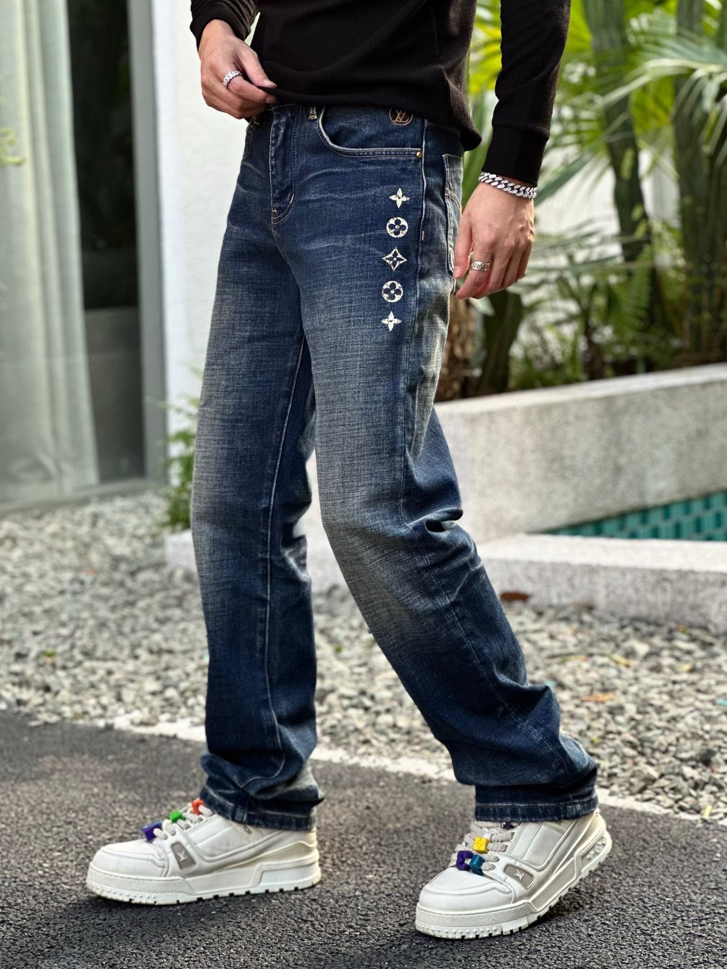 直筒裤新款🔥现货🔥🔥原单直筒裤，超级定制，重工工艺，版型超赞👍🏻喜欢赶紧下单，尺码：S M L XL 2