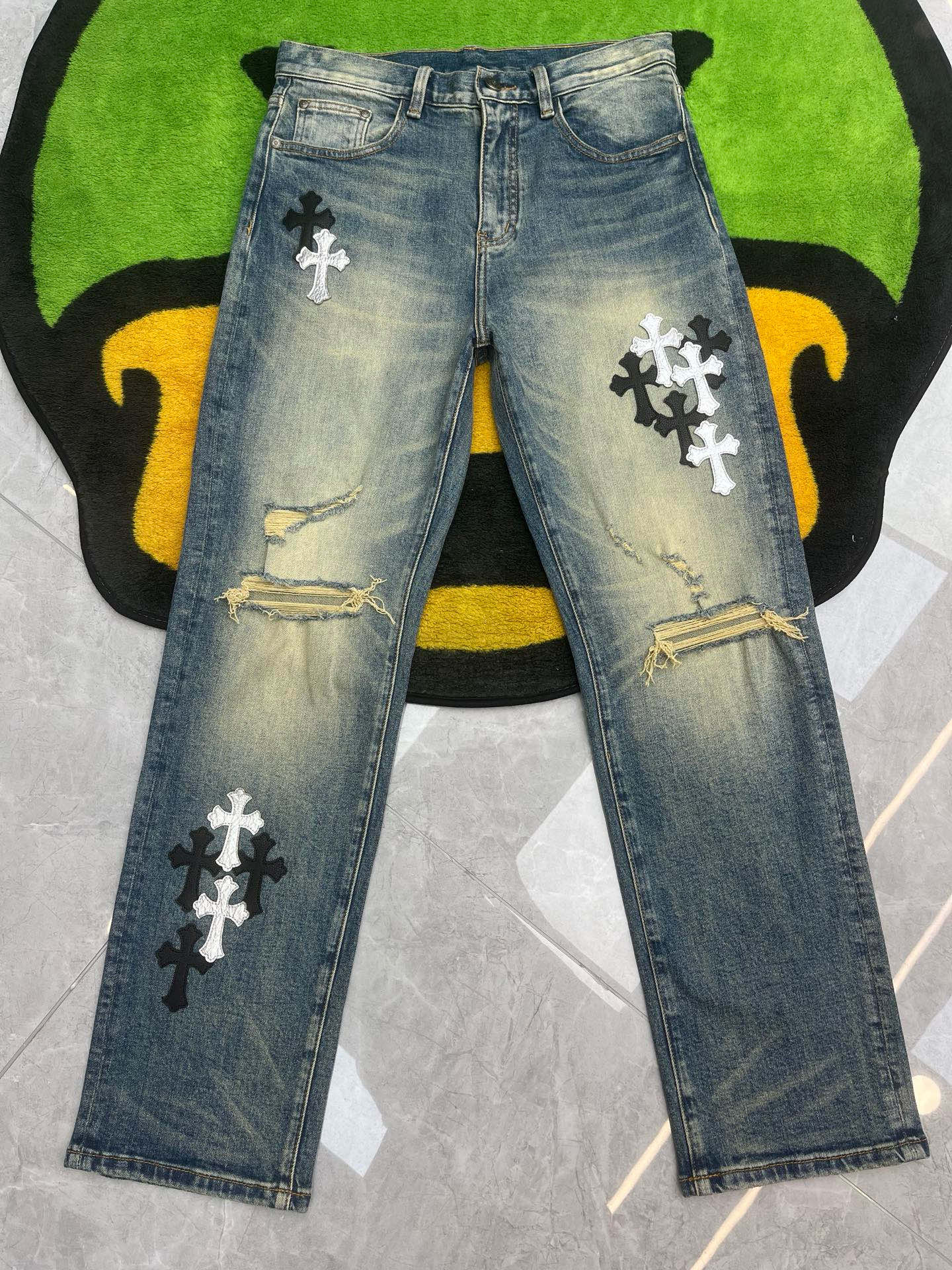 ￼  春夏破洞阔腿裤，🔥2047🔥新款爆款💥现货🔥原单爆款牛仔裤👖超级定制款，原版五金，超级重工工艺，版