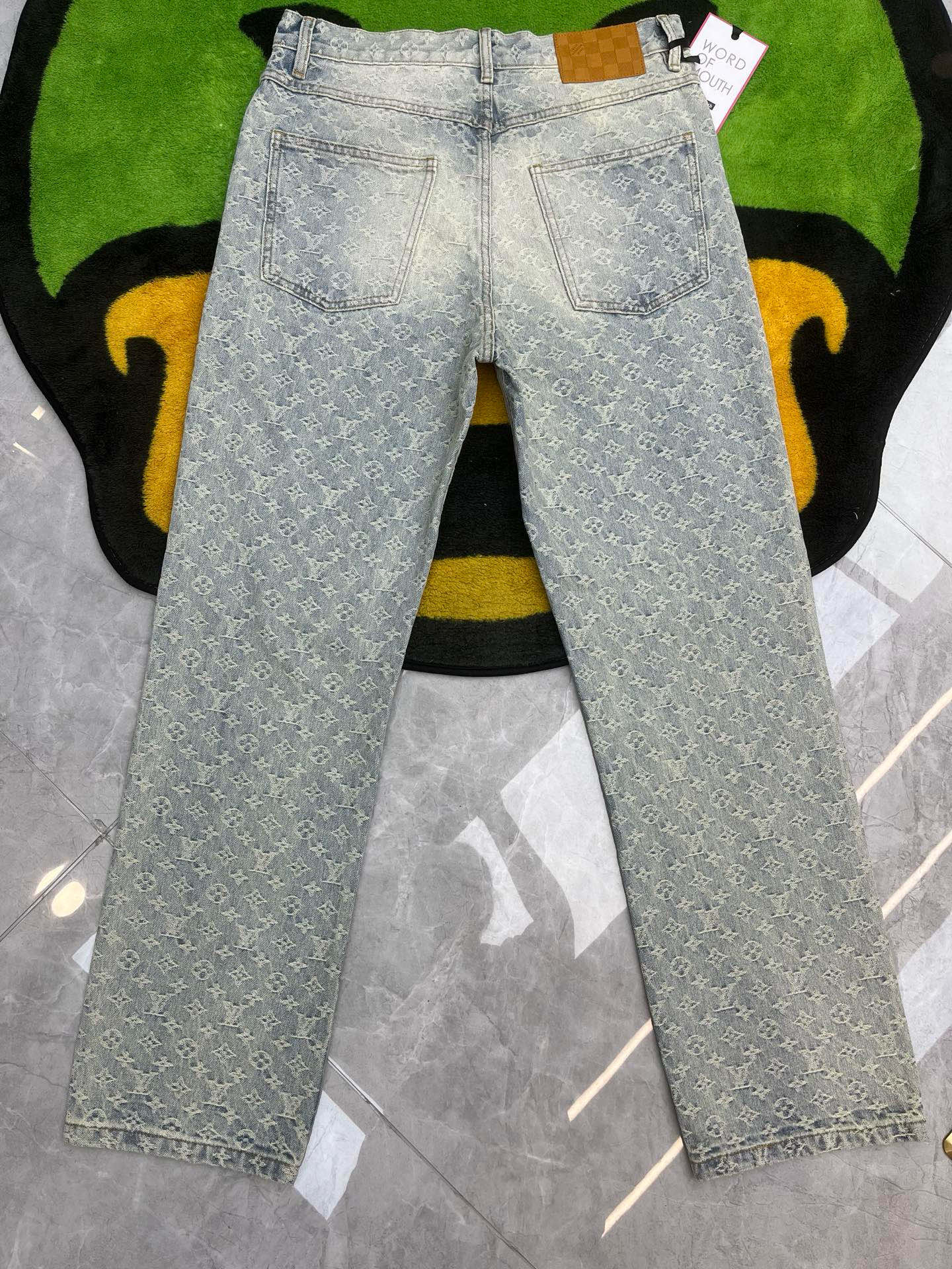  最新款，直筒阔腿裤牛仔裤👖超级定制款，原版五金，超级重工工艺，版型超赞👍细节做工无可挑剔！款式不挑人，