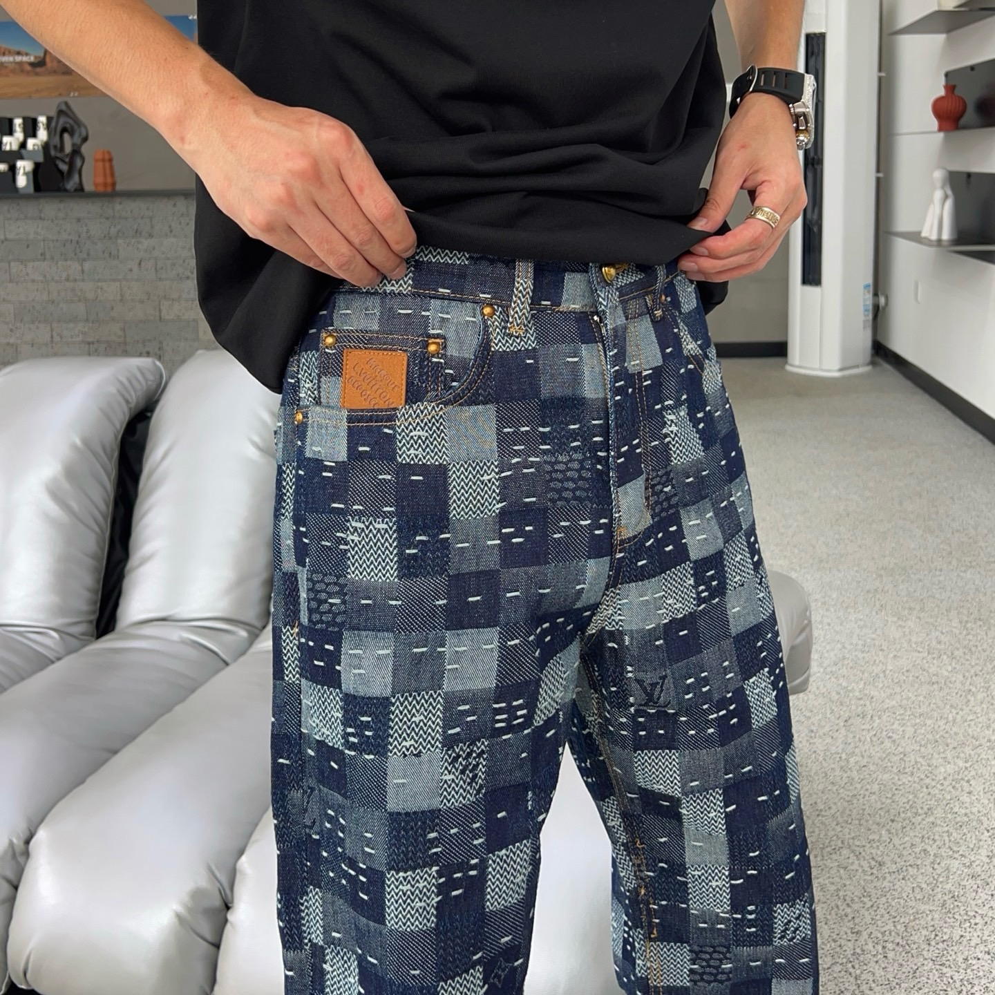 ￼  四季早秋新款，直筒裤，独家（首创）威登❤️原单品质🔥🔥最新品牛仔裤，原版工艺配件，经典图案，面料舒
