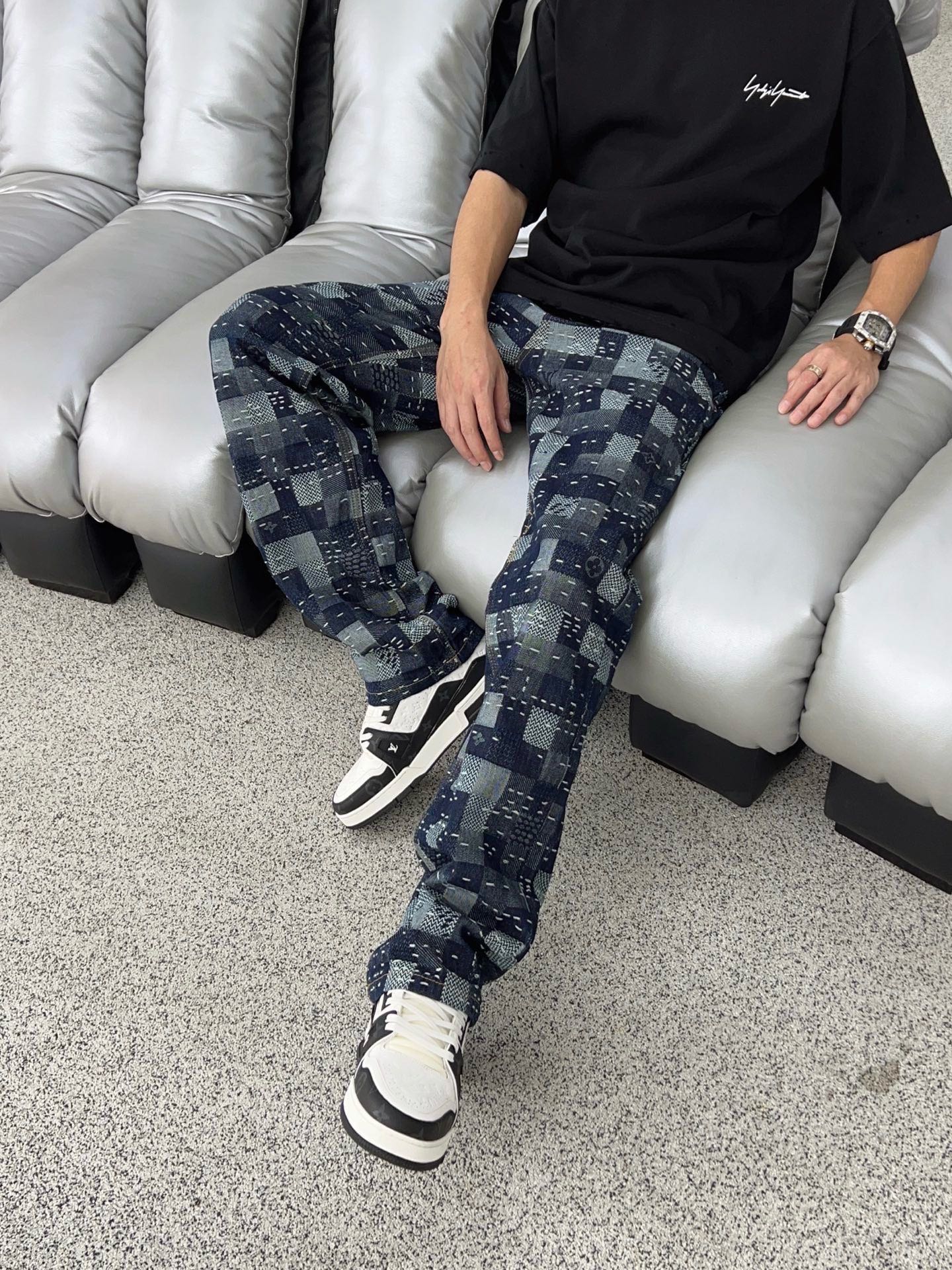 ￼  四季早秋新款，直筒裤，独家（首创）威登❤️原单品质🔥🔥最新品牛仔裤，原版工艺配件，经典图案，面料舒