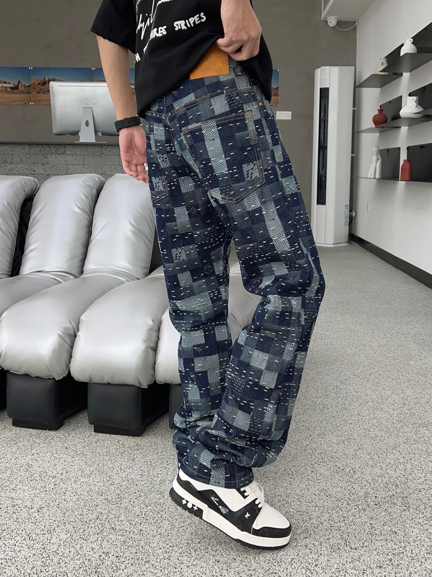 ￼  四季早秋新款，直筒裤，独家（首创）威登❤️原单品质🔥🔥最新品牛仔裤，原版工艺配件，经典图案，面料舒