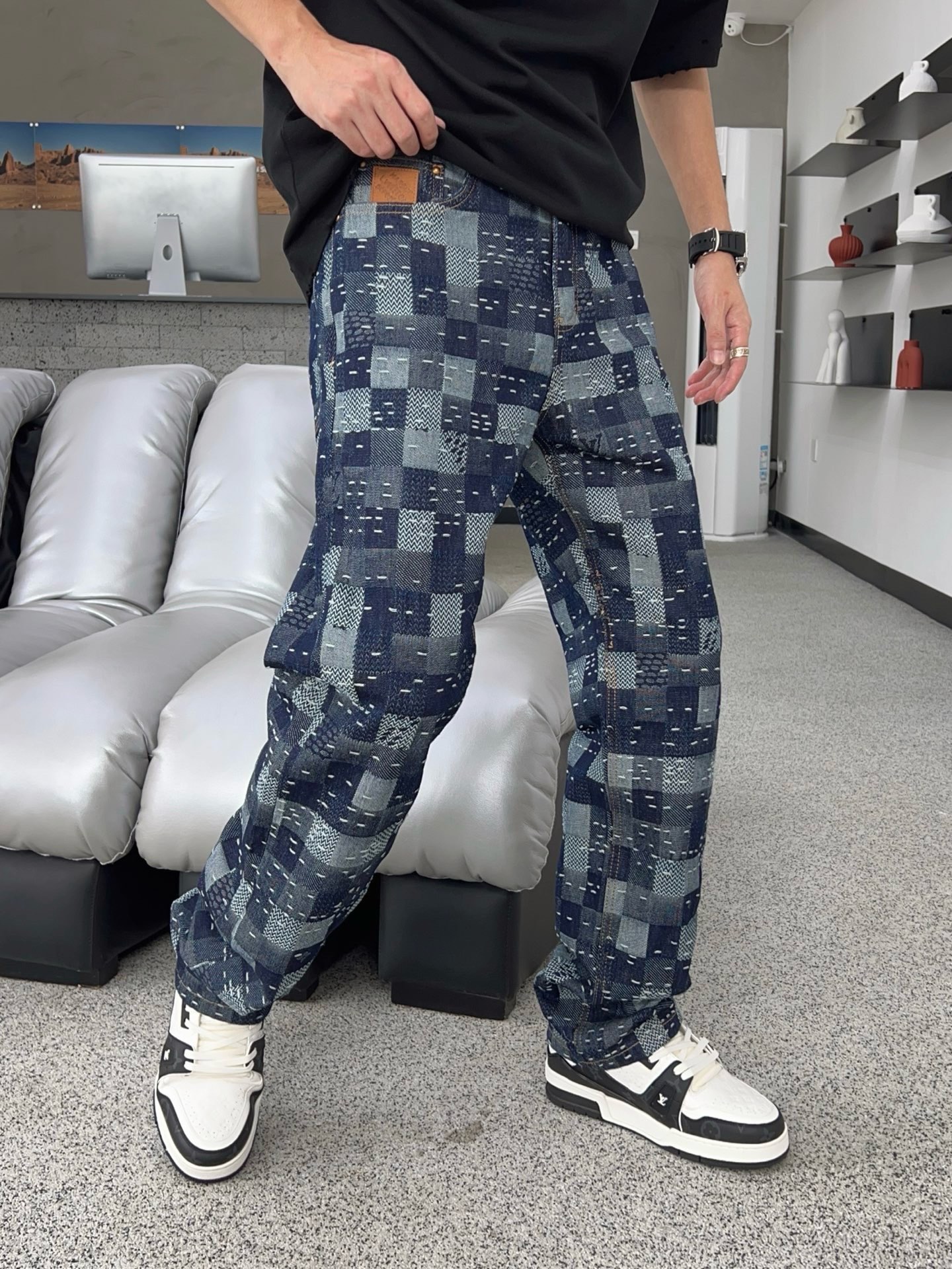 ￼  四季早秋新款，直筒裤，独家（首创）威登❤️原单品质🔥🔥最新品牛仔裤，原版工艺配件，经典图案，面料舒