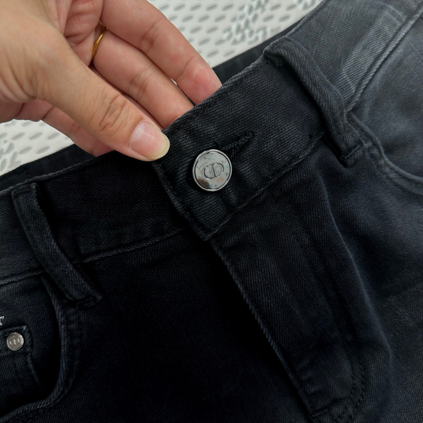 🔥  最新早秋新款现货上市🔥🔥原单爆款牛仔裤👖超级定制款，原版五金，超级重工工艺，版型超赞👍细节做工无可