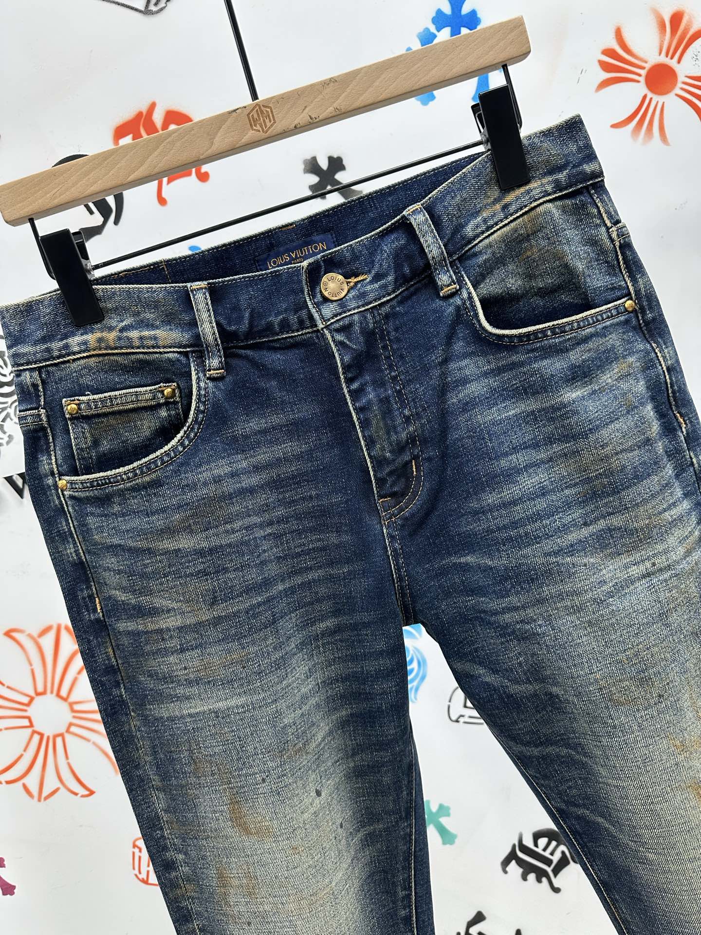 秋冬🔥新款现货上市🔥🔥原单爆款牛仔裤👖超级定制款，原版五金，超级重工工艺，版型超赞👍细节做工无可挑剔！款