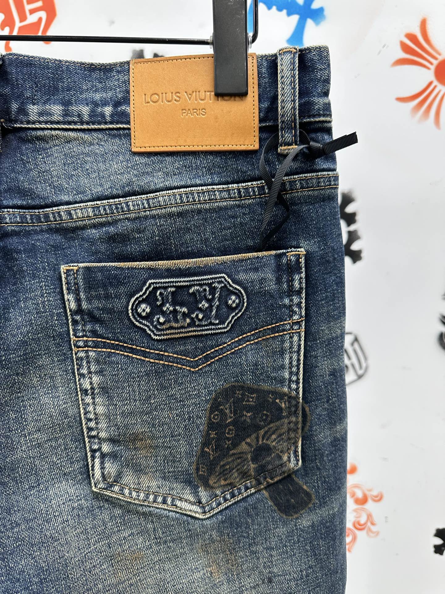 秋冬🔥新款现货上市🔥🔥原单爆款牛仔裤👖超级定制款，原版五金，超级重工工艺，版型超赞👍细节做工无可挑剔！款