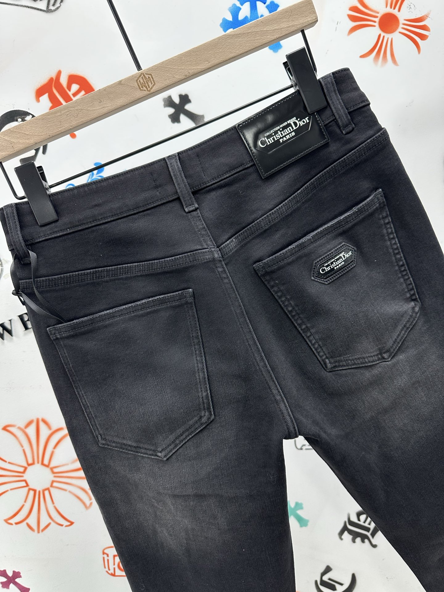 冬❄️（底抓绒）🔥新款现货上市🔥🔥原单爆款牛仔裤👖超级定制款，原版五金，超级重工工艺，版型超赞👍细节做工