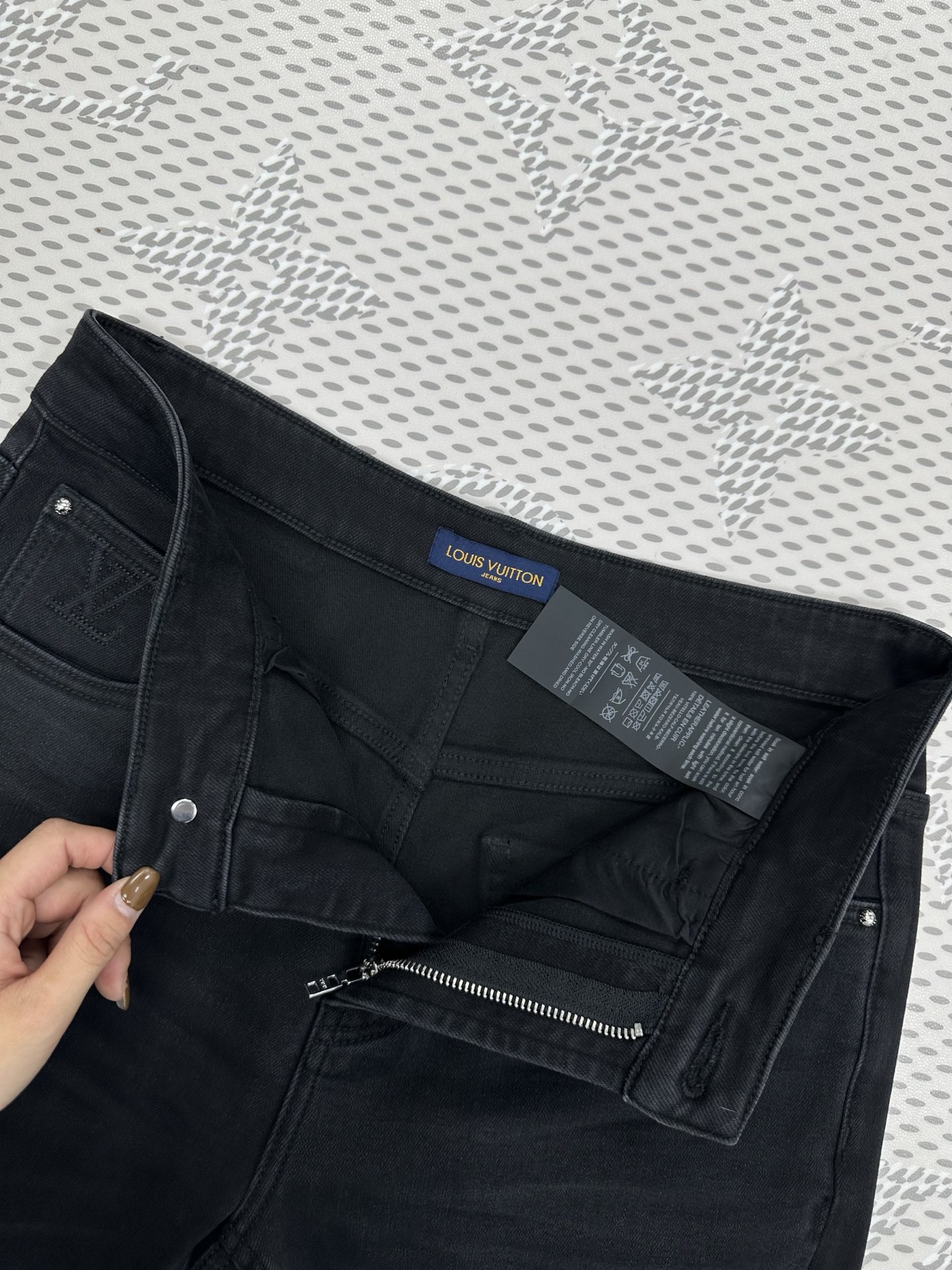 冬❄️（底抓绒）🔥新款现货上市🔥🔥原单爆款牛仔裤👖超级定制款，原版五金，超级重工工艺，版型超赞👍细节做工