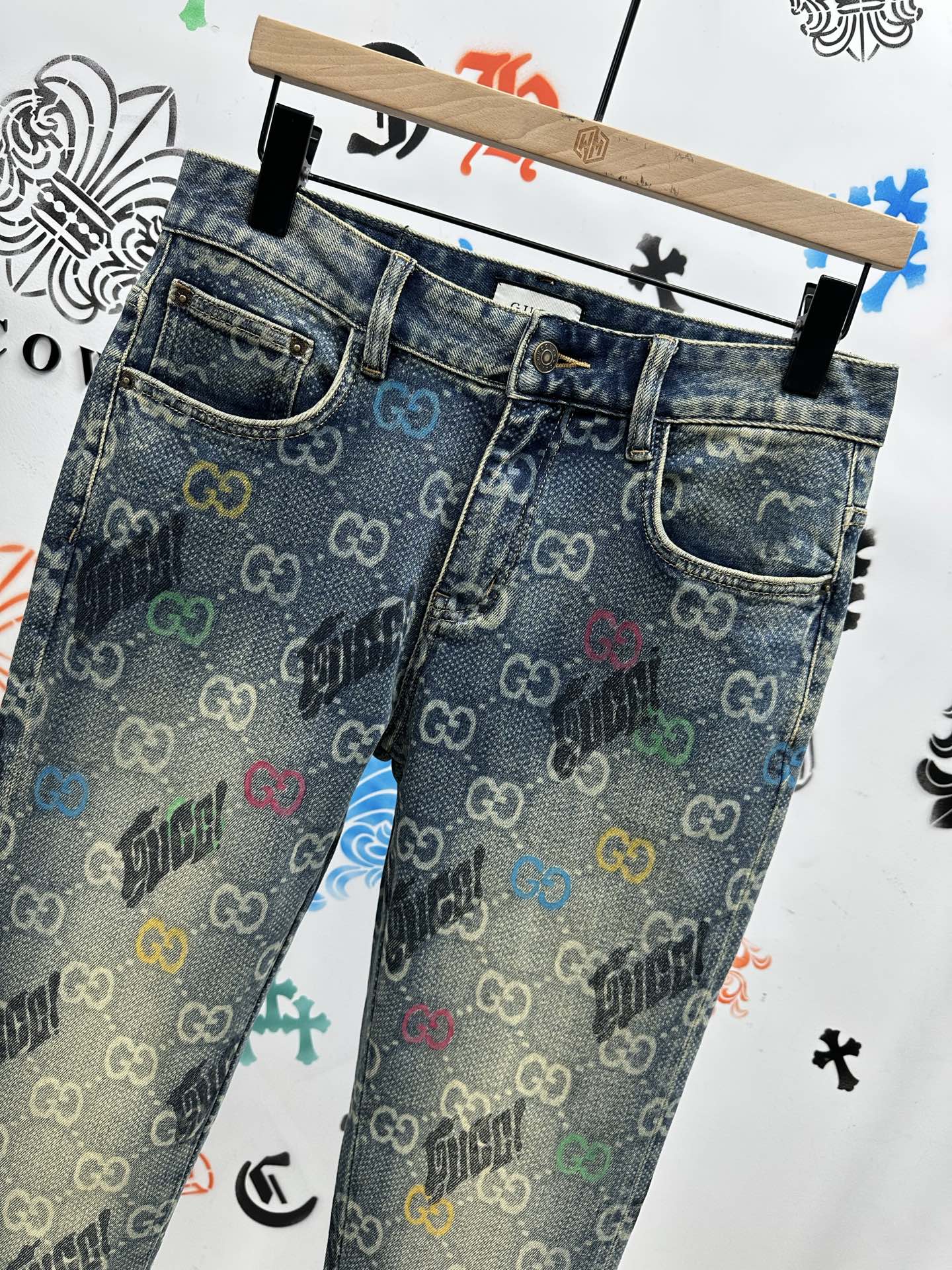 独特家爆款，创新新款. 🔥￼新款现货上市🔥🔥原单爆款牛仔裤👖超级定制款，原版五金，超级重工工艺，版型超赞