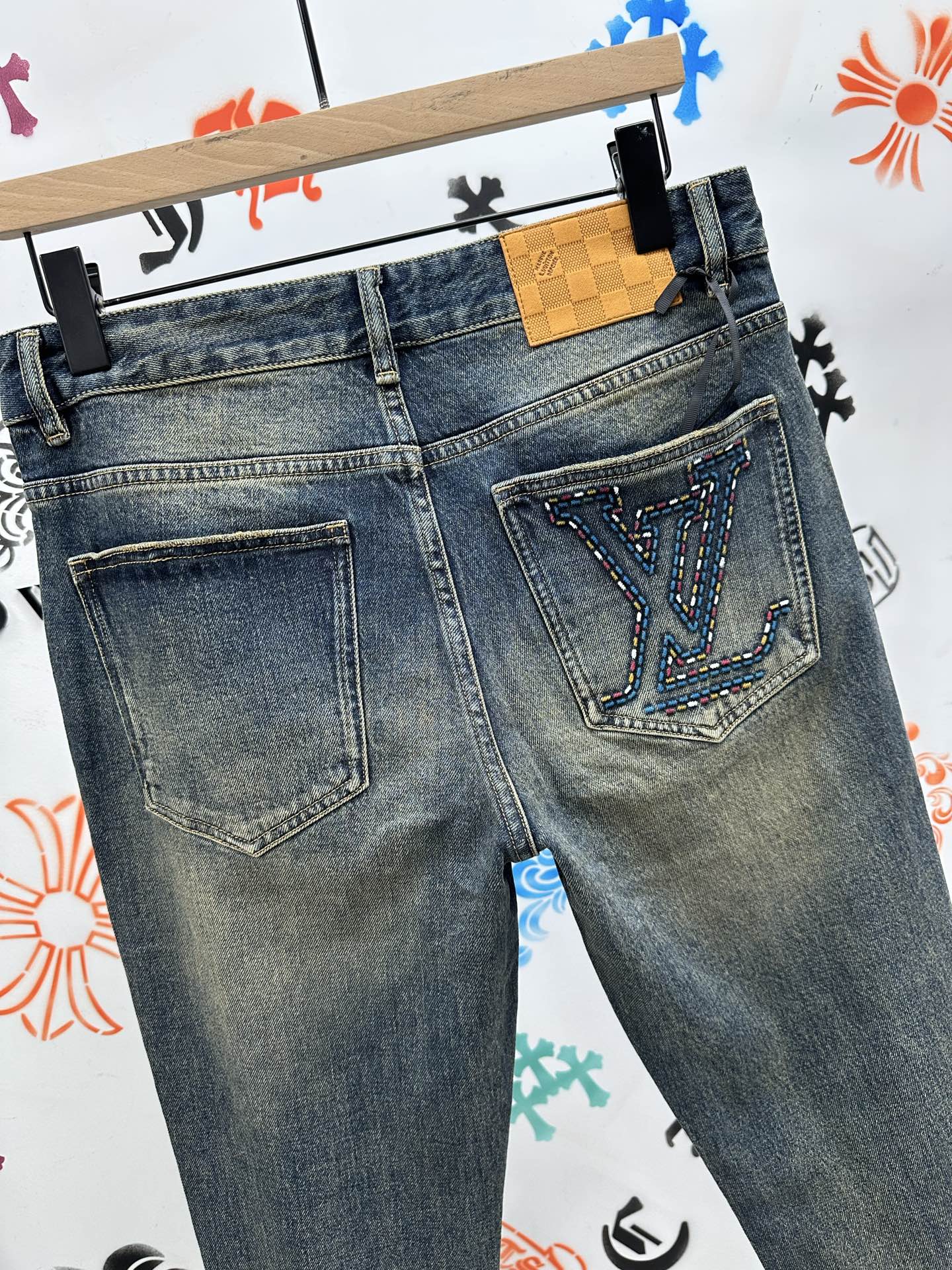 独特家爆款，创新新款. 🔥￼新款现货上市🔥🔥原单爆款牛仔裤👖超级定制款，原版五金，超级重工工艺，版型超赞