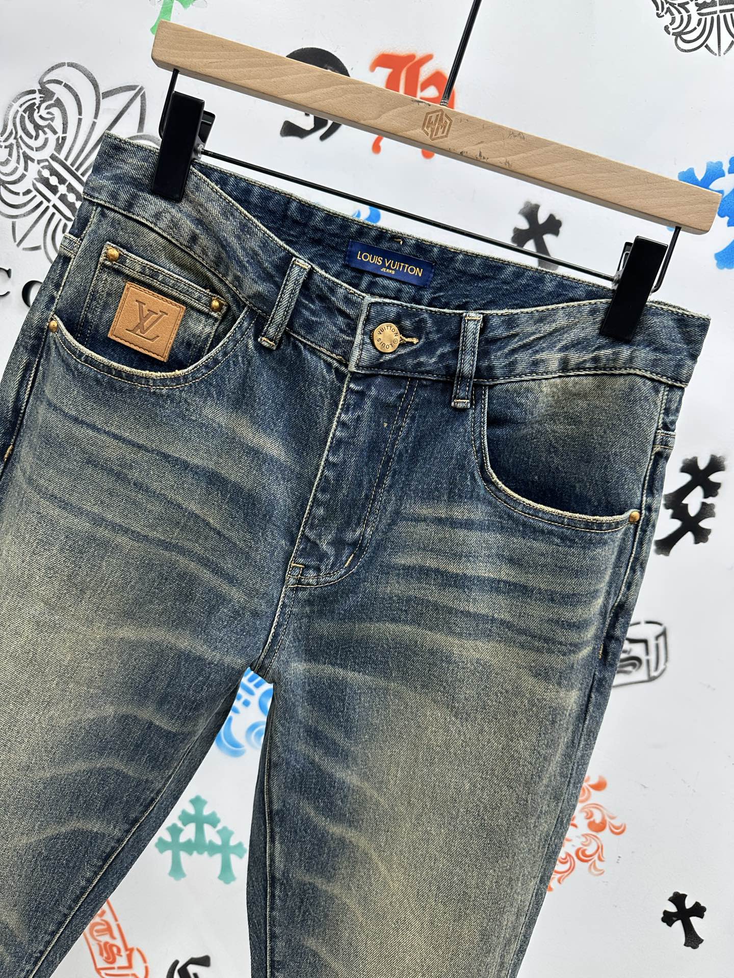 独特家爆款，创新新款. 🔥￼新款现货上市🔥🔥原单爆款牛仔裤👖超级定制款，原版五金，超级重工工艺，版型超赞