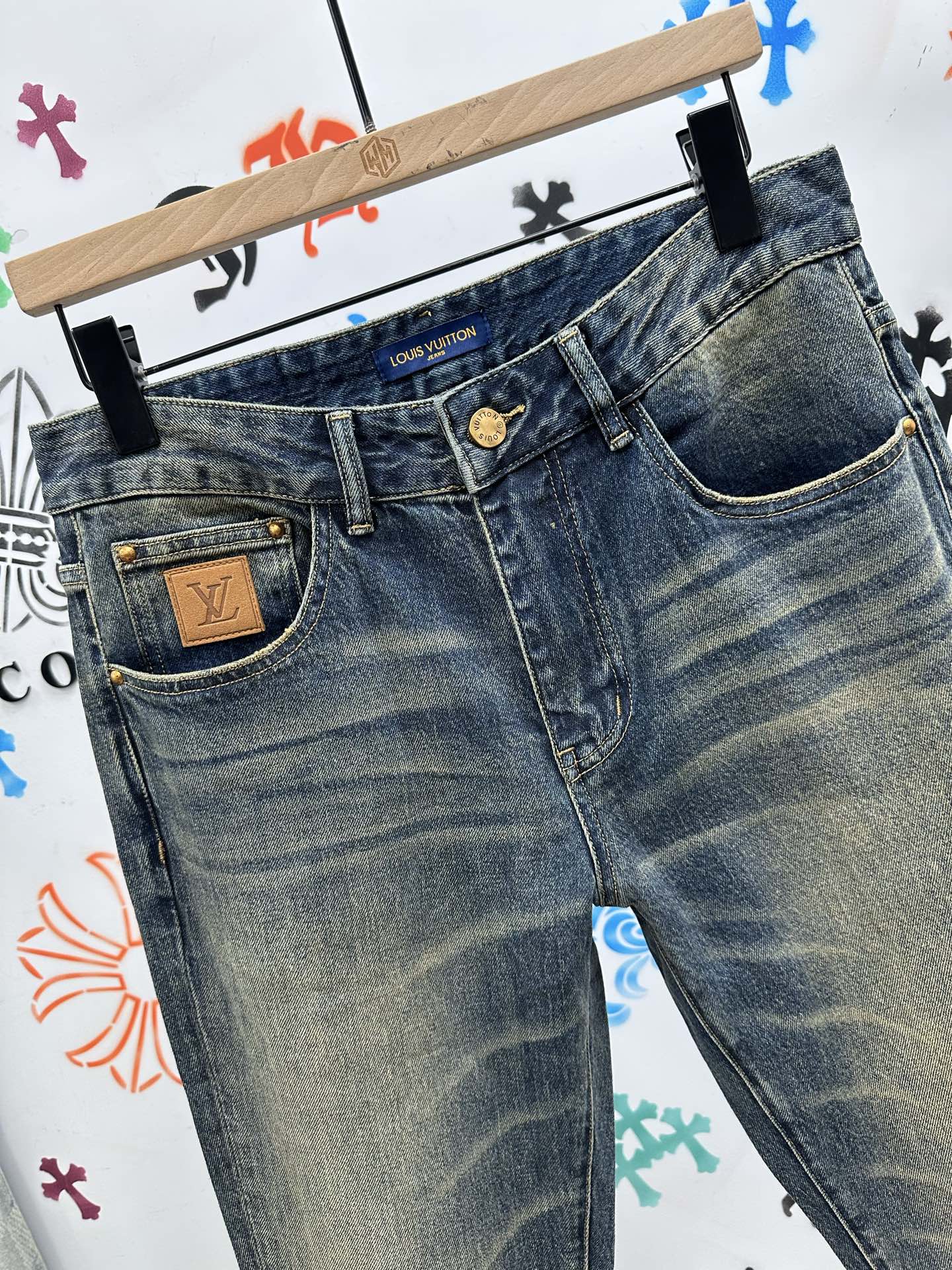 独特家爆款，创新新款. 🔥￼新款现货上市🔥🔥原单爆款牛仔裤👖超级定制款，原版五金，超级重工工艺，版型超赞