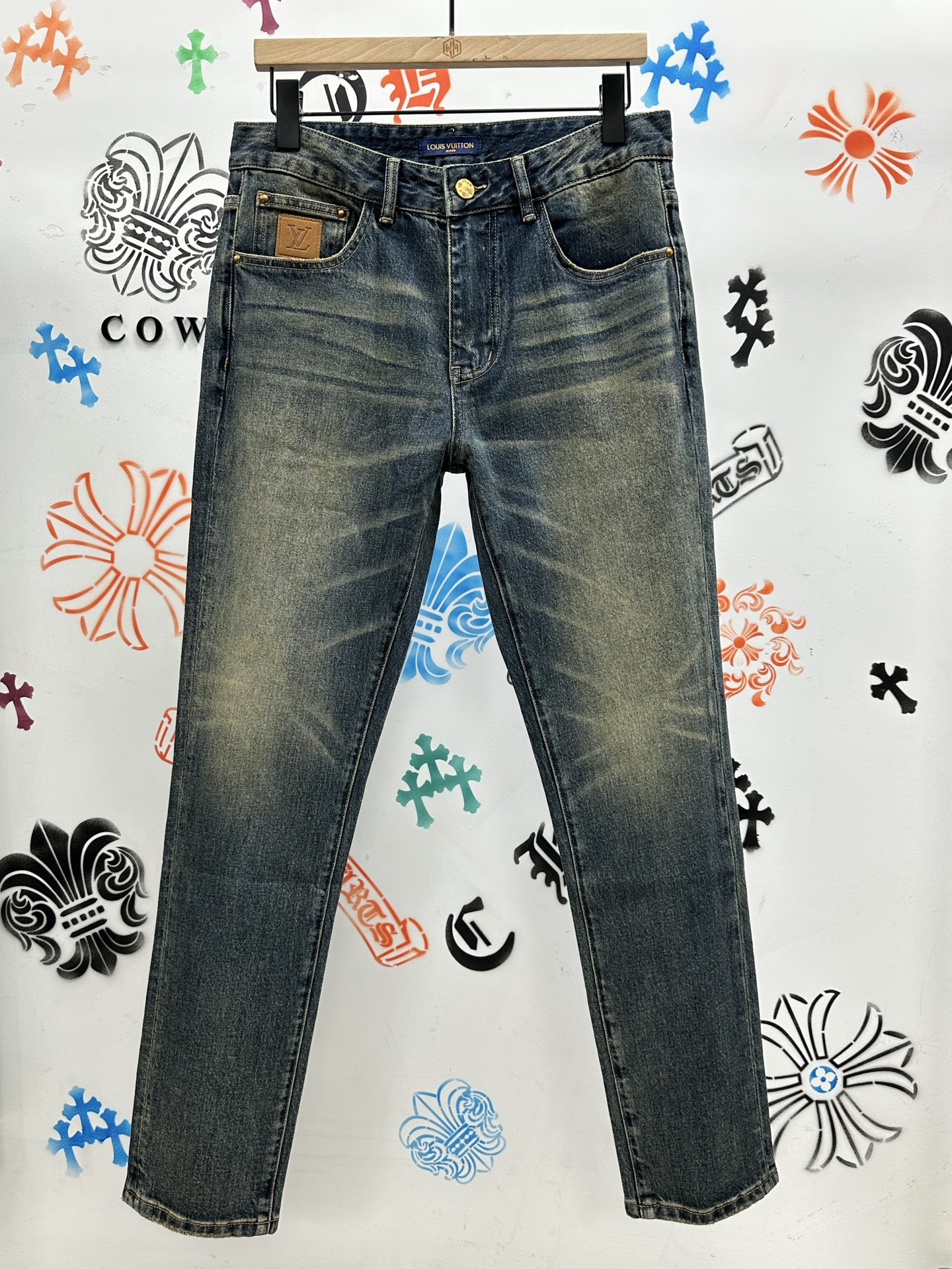 独特家爆款，创新新款. 🔥￼新款现货上市🔥🔥原单爆款牛仔裤👖超级定制款，原版五金，超级重工工艺，版型超赞