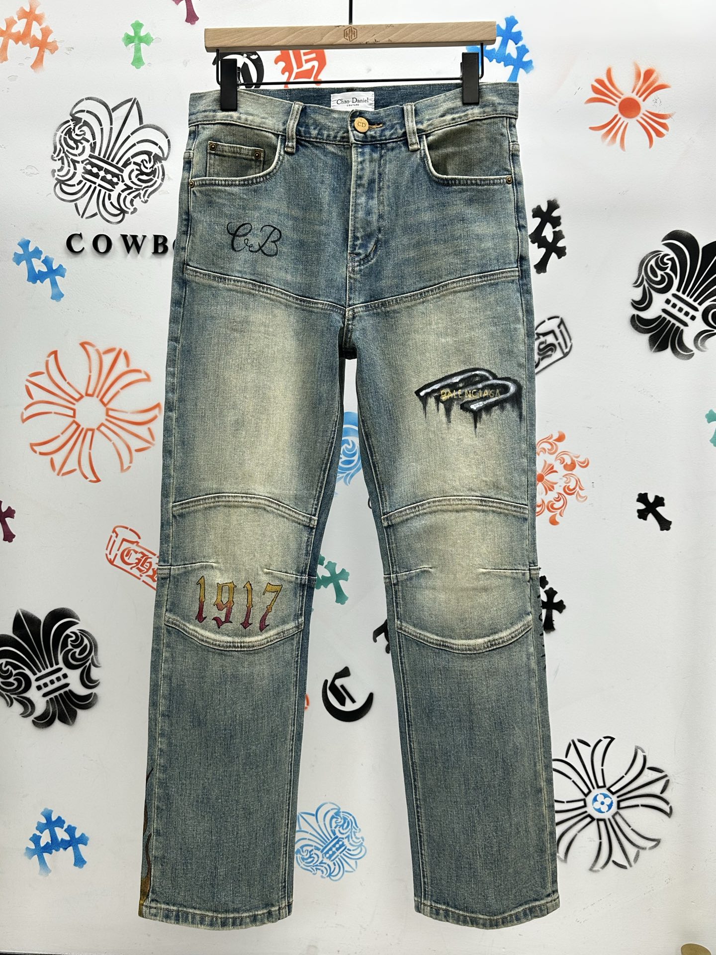 独特家爆款，创新新款. 🔥￼新款现货上市🔥🔥原单爆款牛仔裤👖超级定制款，原版五金，超级重工工艺，版型超赞