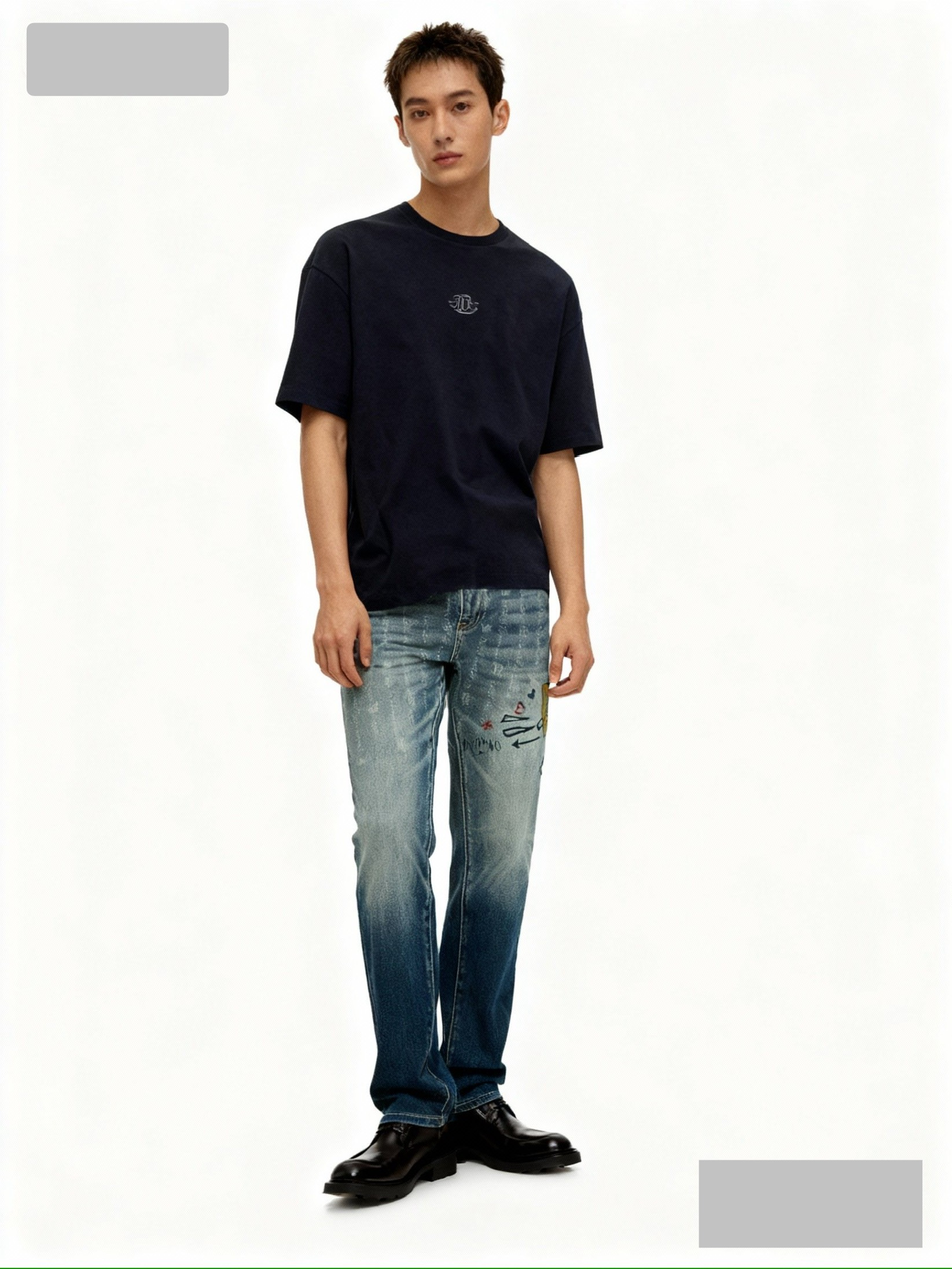 ￼ 。秋冬🐮🔥新款现货上市🔥🔥原单爆款牛仔裤👖超级定制款，原版五金，超级重工工艺，版型超赞👍细节做工无可