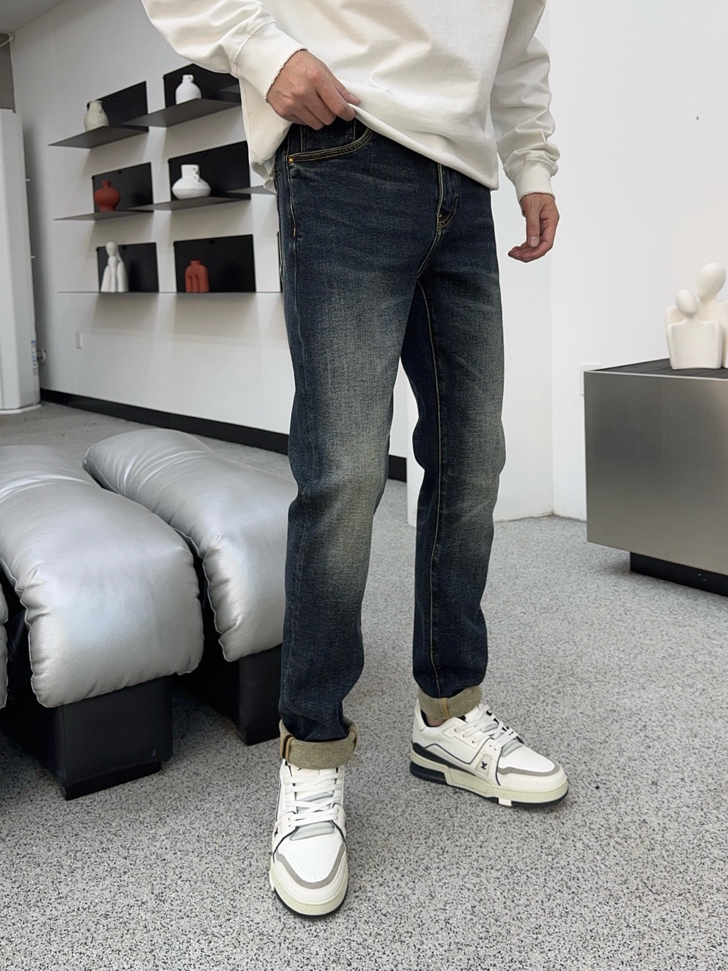 ￼ 冬❄️（底抓绒）秋冬🔥新款现货上市🔥🔥原单爆款牛仔裤👖超级定制款，原版五金，超级重工工艺，版型超赞👍