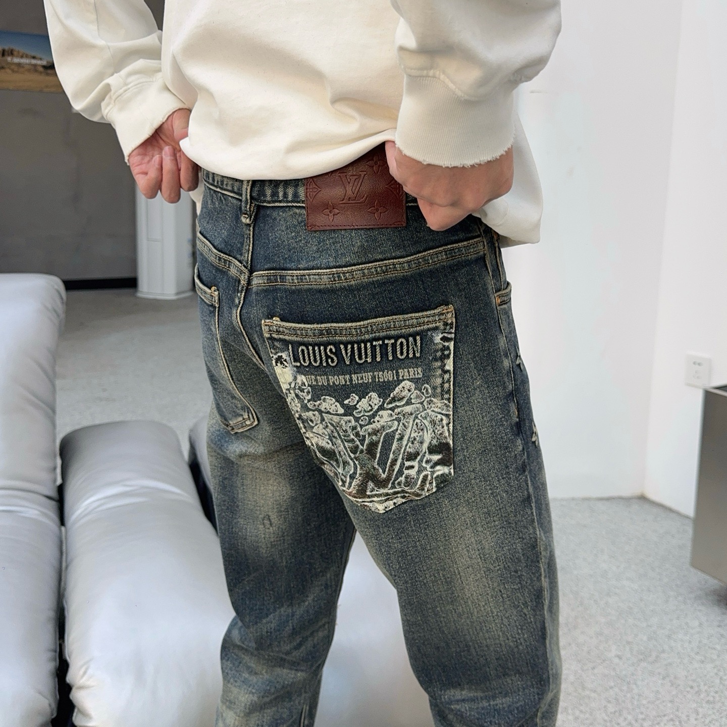 🍁秋冬。独家【首创】❤️🔥原单品质🔥🔥最新品牛仔裤，原版工艺配件，经典图案，面料舒服，裤身工艺设计，潮牌