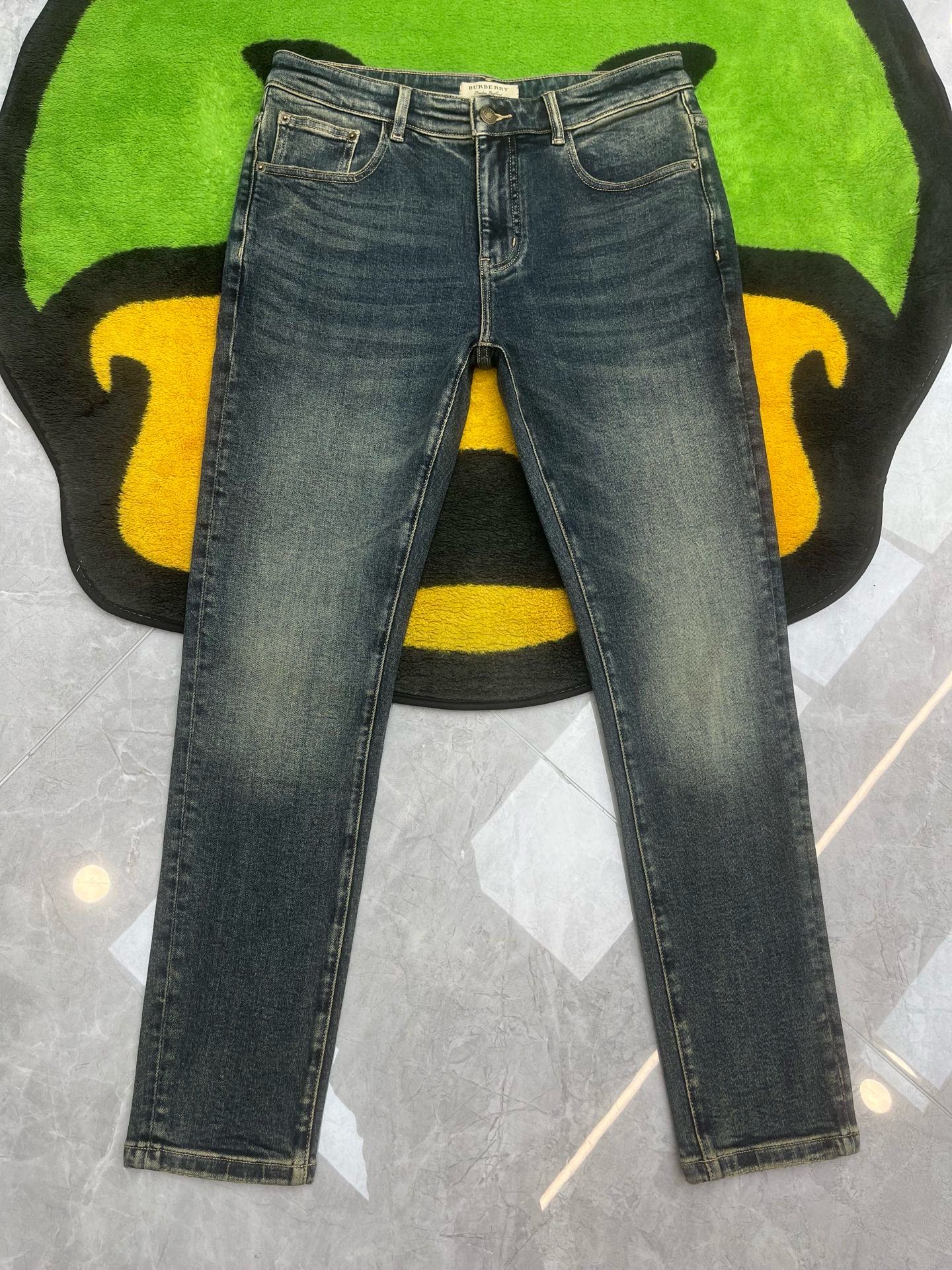 ￼ ￼ ￼ ￼ ²⁰²⁵☘️新品🔥独家【首创】❤️原单品质🍒 爆款🔥牛仔裤👖超级定制款，原版五金，超级重