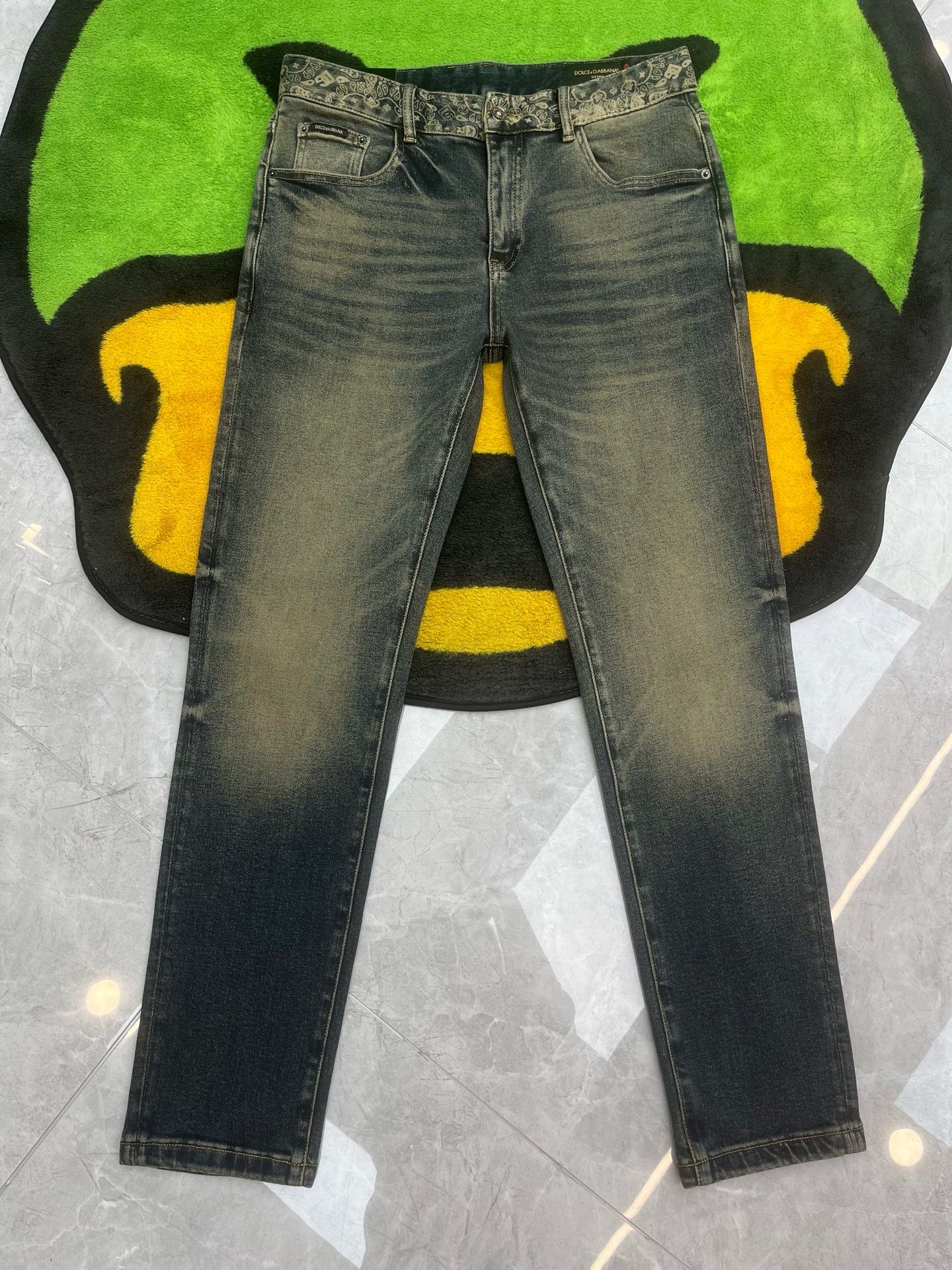 ￼ ￼ ￼ ²⁰²⁵☘️新品🔥独家【首创】❤️原单品质🍒 爆款手绘工艺 🔥牛仔裤👖超级定制款，原版五金，