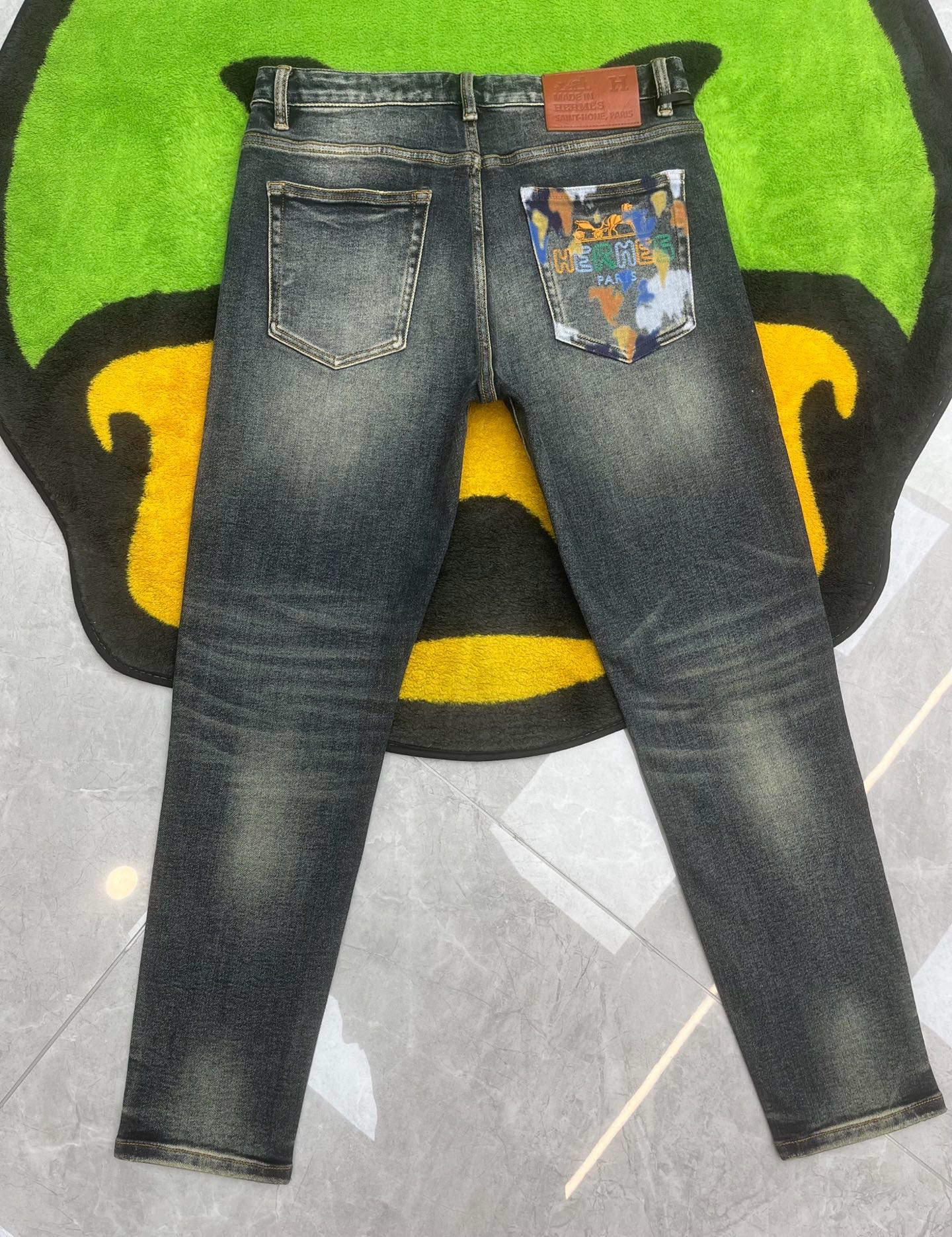 ￼ ￼ ￼ ²⁰²⁵☘️新品🔥独家【首创】❤️原单品质🍒 爆款手绘工艺 🔥牛仔裤👖超级定制款，原版五金，