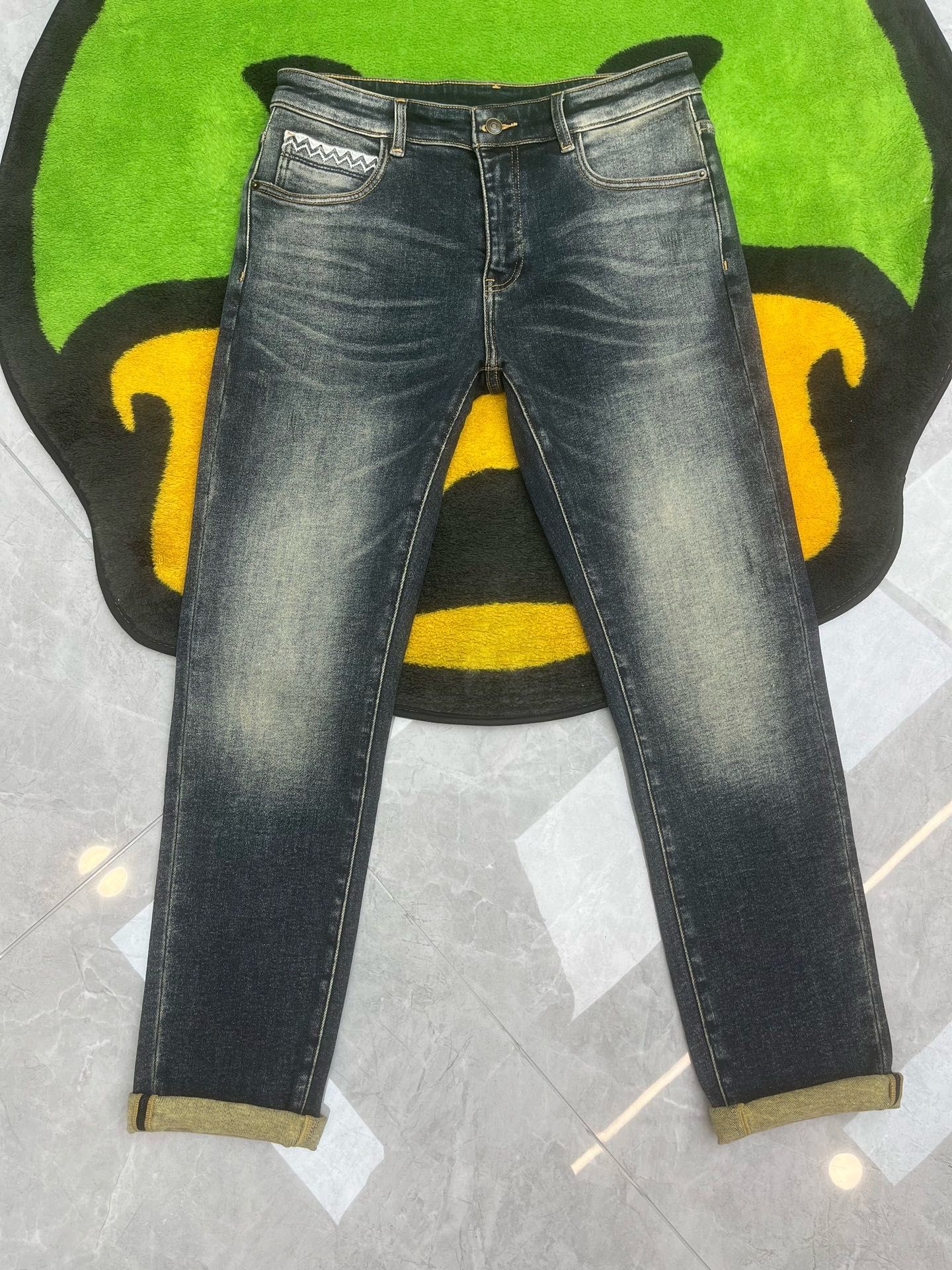 ￼ ￼ 冬❄️·天冷了𝗡𝗲𝘄·❄️今日推荐（底抓绒）独家首发❤️原单品质🍒原版五金扣，版型洗水颜色非常到