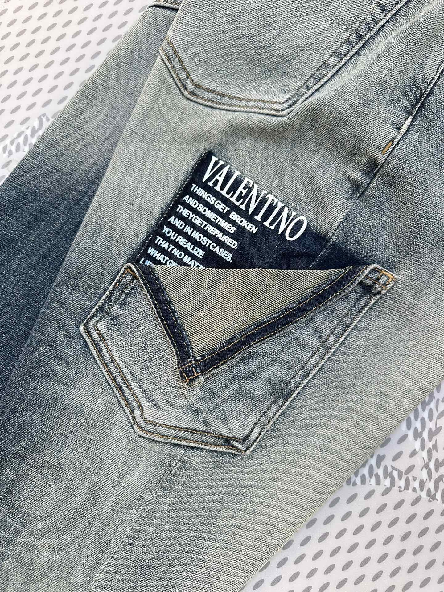 秋冬🔥新款现货上市🔥🔥原单爆款牛仔裤👖超级定制款，原版五金，超级重工工艺，版型超赞👍细节做工无可挑剔！款