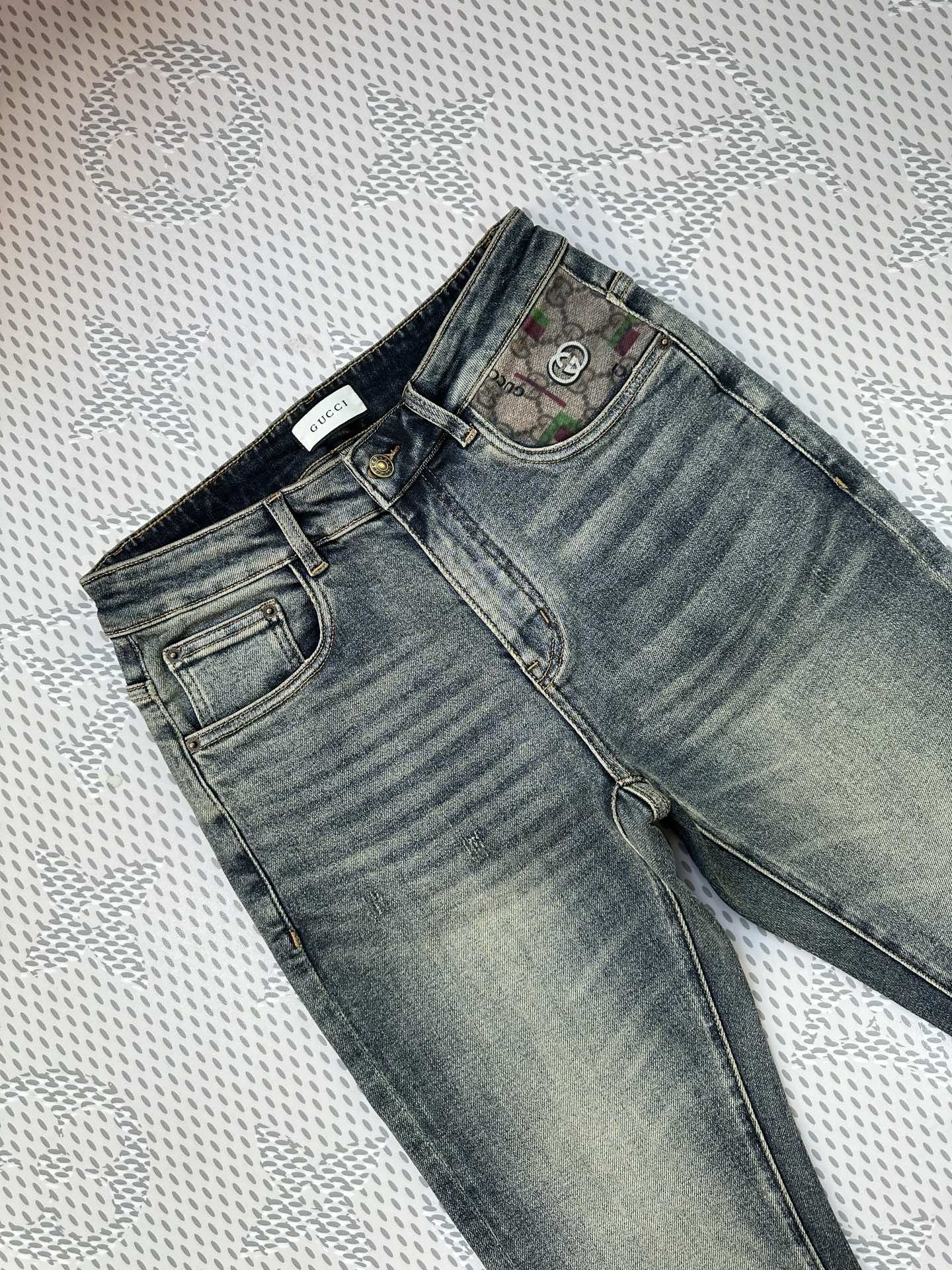 秋冬🔥新款现货上市🔥🔥原单爆款牛仔裤👖超级定制款，原版五金，超级重工工艺，版型超赞👍细节做工无可挑剔！款