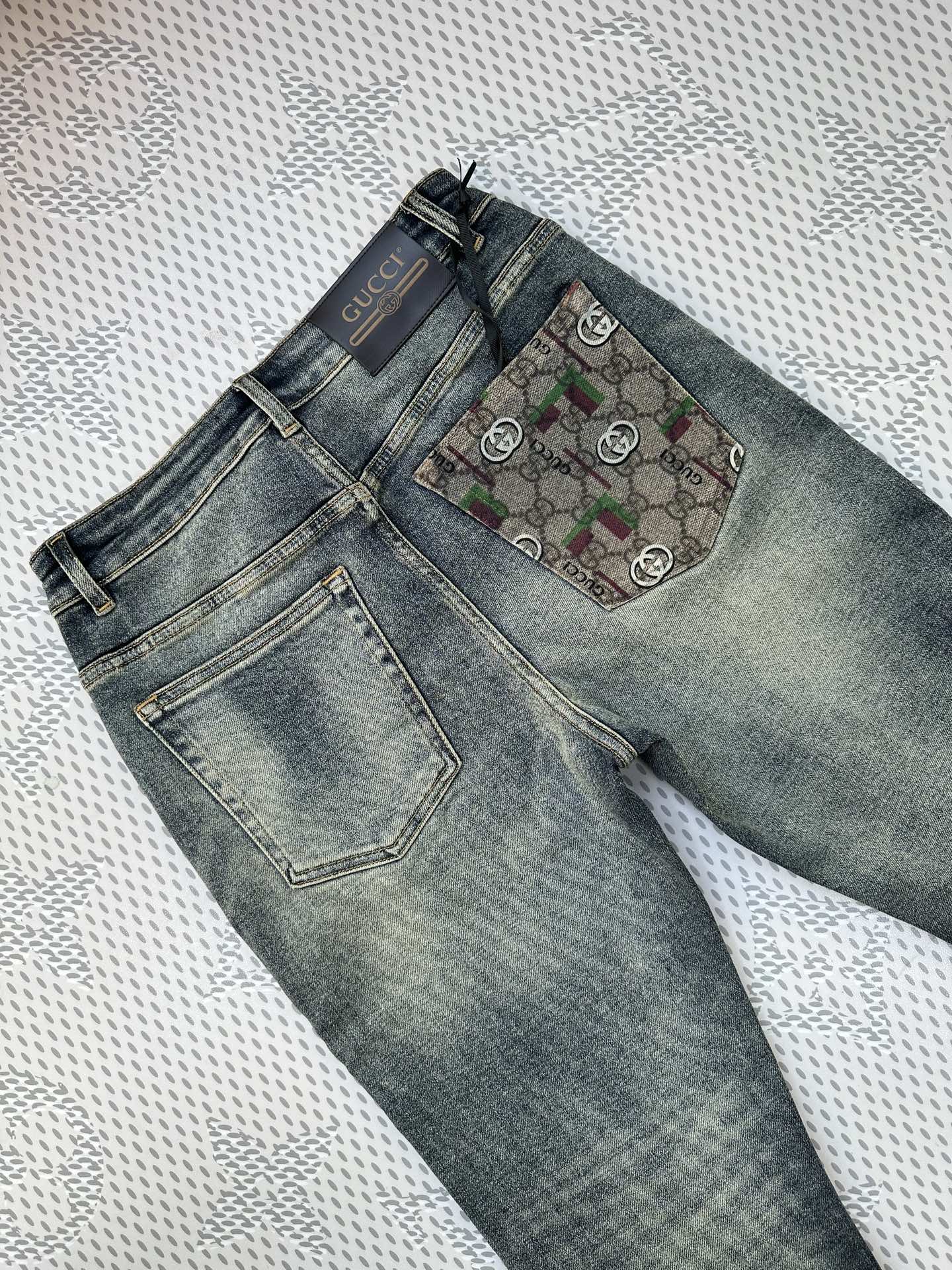秋冬🔥新款现货上市🔥🔥原单爆款牛仔裤👖超级定制款，原版五金，超级重工工艺，版型超赞👍细节做工无可挑剔！款