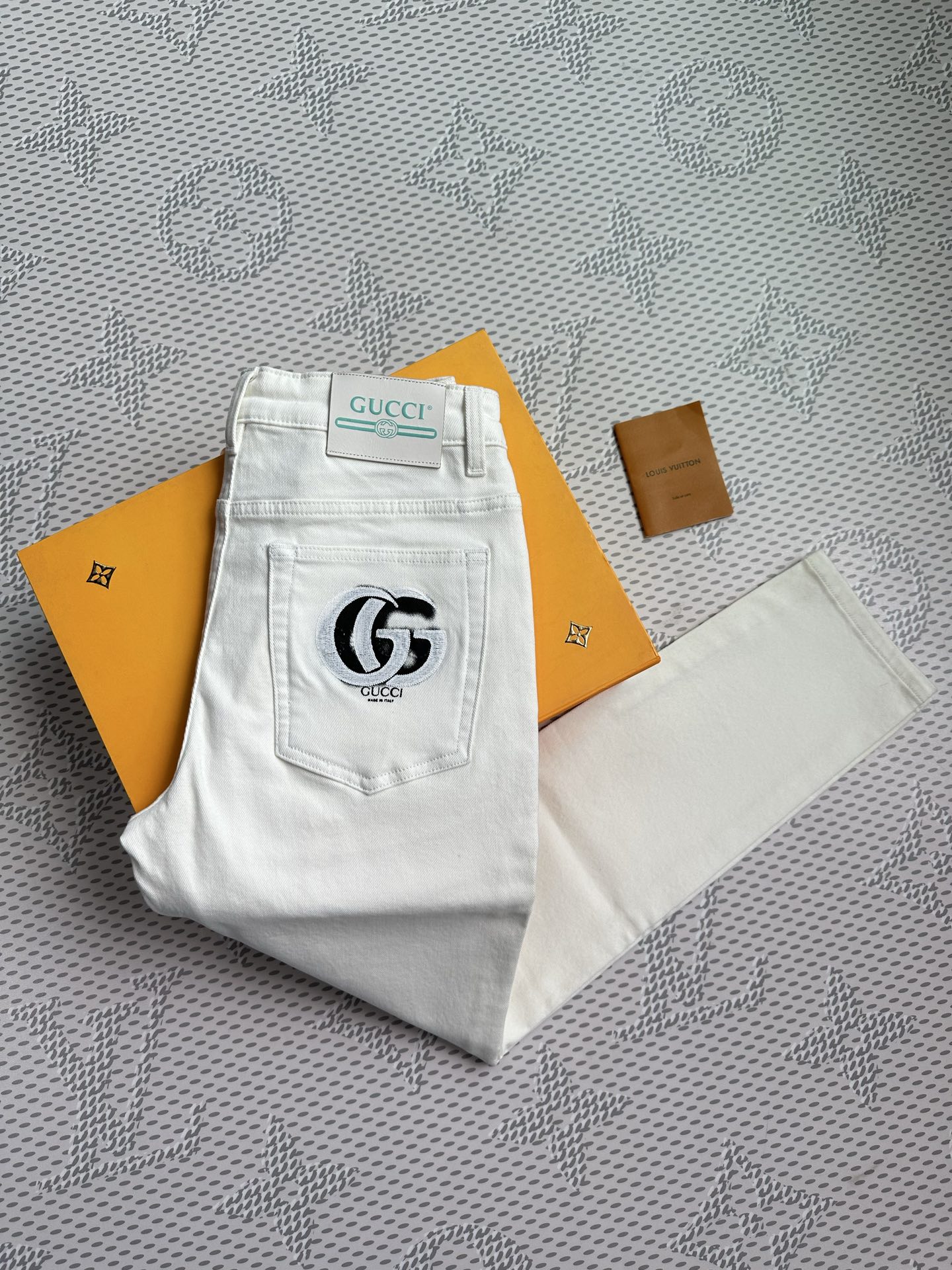 🔥💥春夏💥新款现货上市🔥🔥原单爆款牛仔裤👖超级定制款，原版五金，超级重工工艺，版型超赞👍细节做工无可挑剔