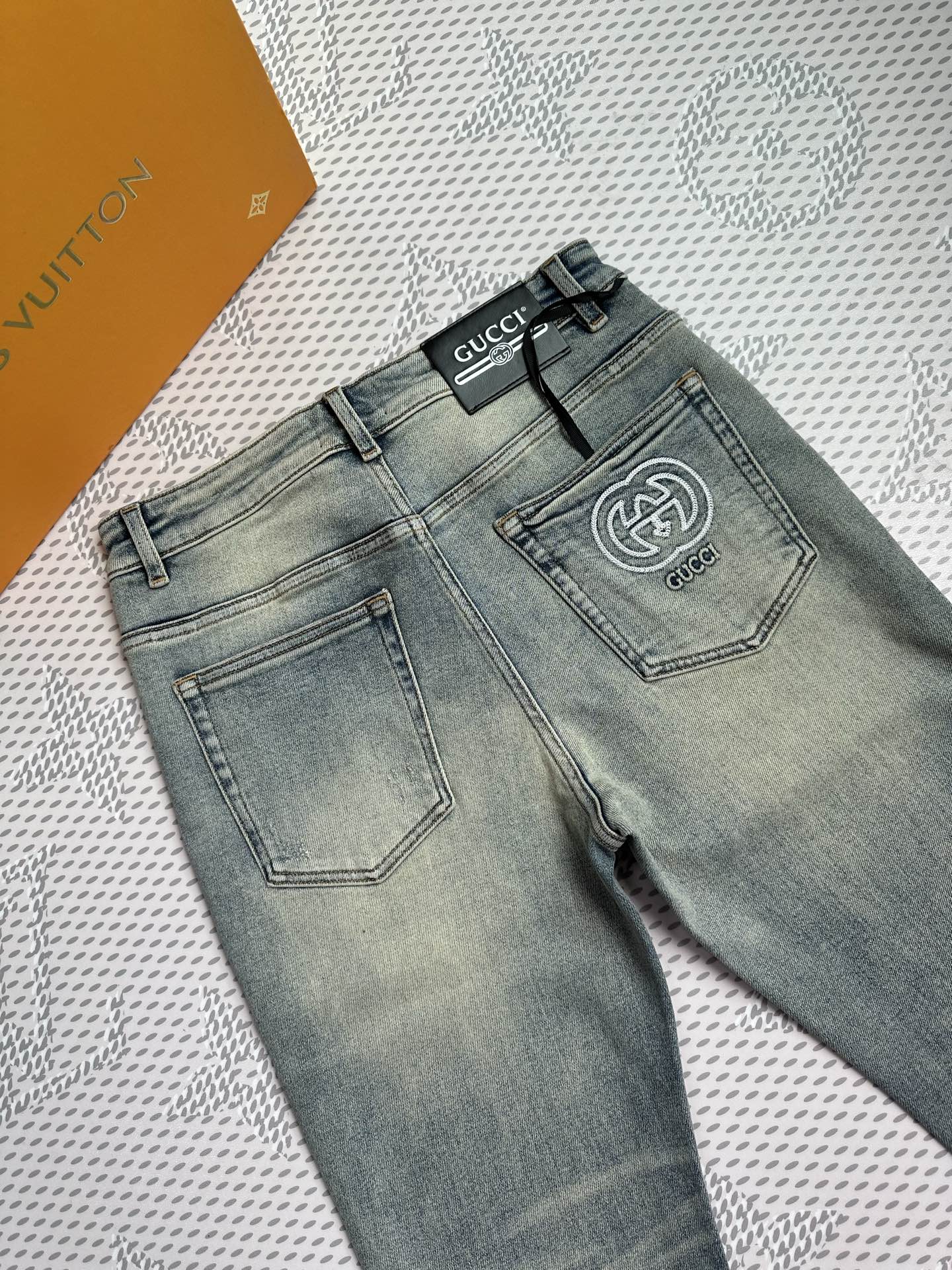 🔥💥春夏💥新款现货上市🔥🔥原单爆款牛仔裤👖超级定制款，原版五金，超级重工工艺，版型超赞👍细节做工无可挑剔