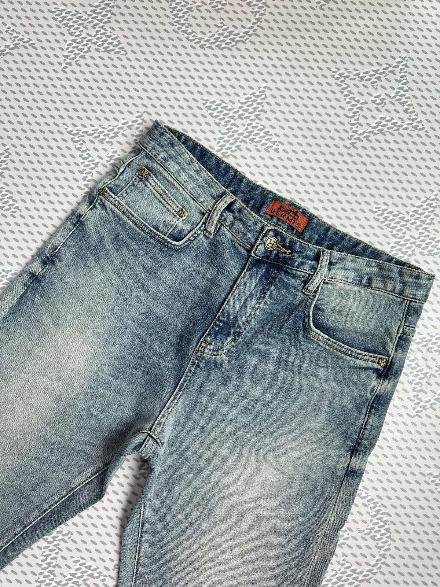 🔥💥春夏💥新款现货上市🔥🔥原单爆款牛仔裤👖超级定制款，原版五金，超级重工工艺，版型超赞👍细节做工无可挑剔