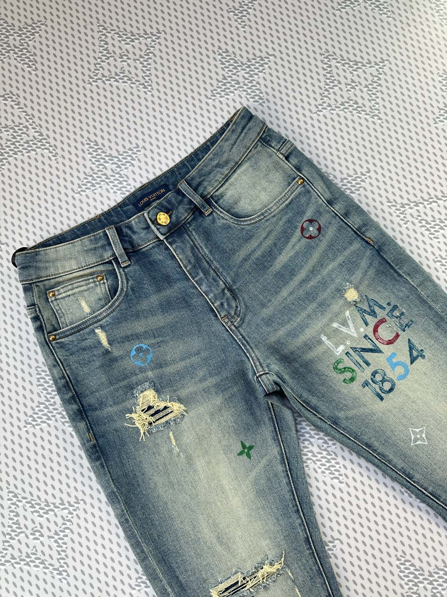🔥💥春夏💥新款现货上市🔥🔥原单爆款牛仔裤👖超级定制款，原版五金，超级重工工艺，版型超赞👍细节做工无可挑剔