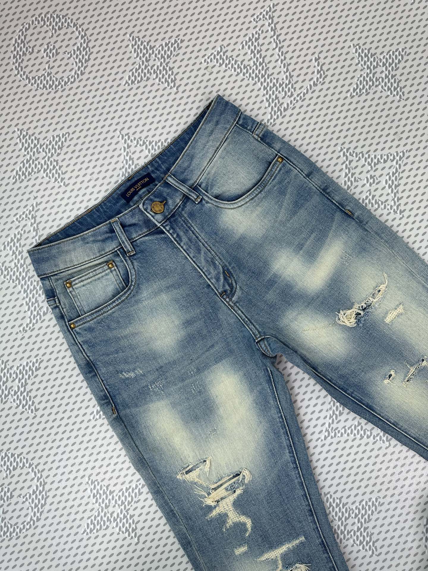 春夏新品🔥独家【首创】❤️原单品质🍒 爆款🔥牛仔裤👖超级定制款，原版五金，超级重工工艺，版型超赞👍细节做