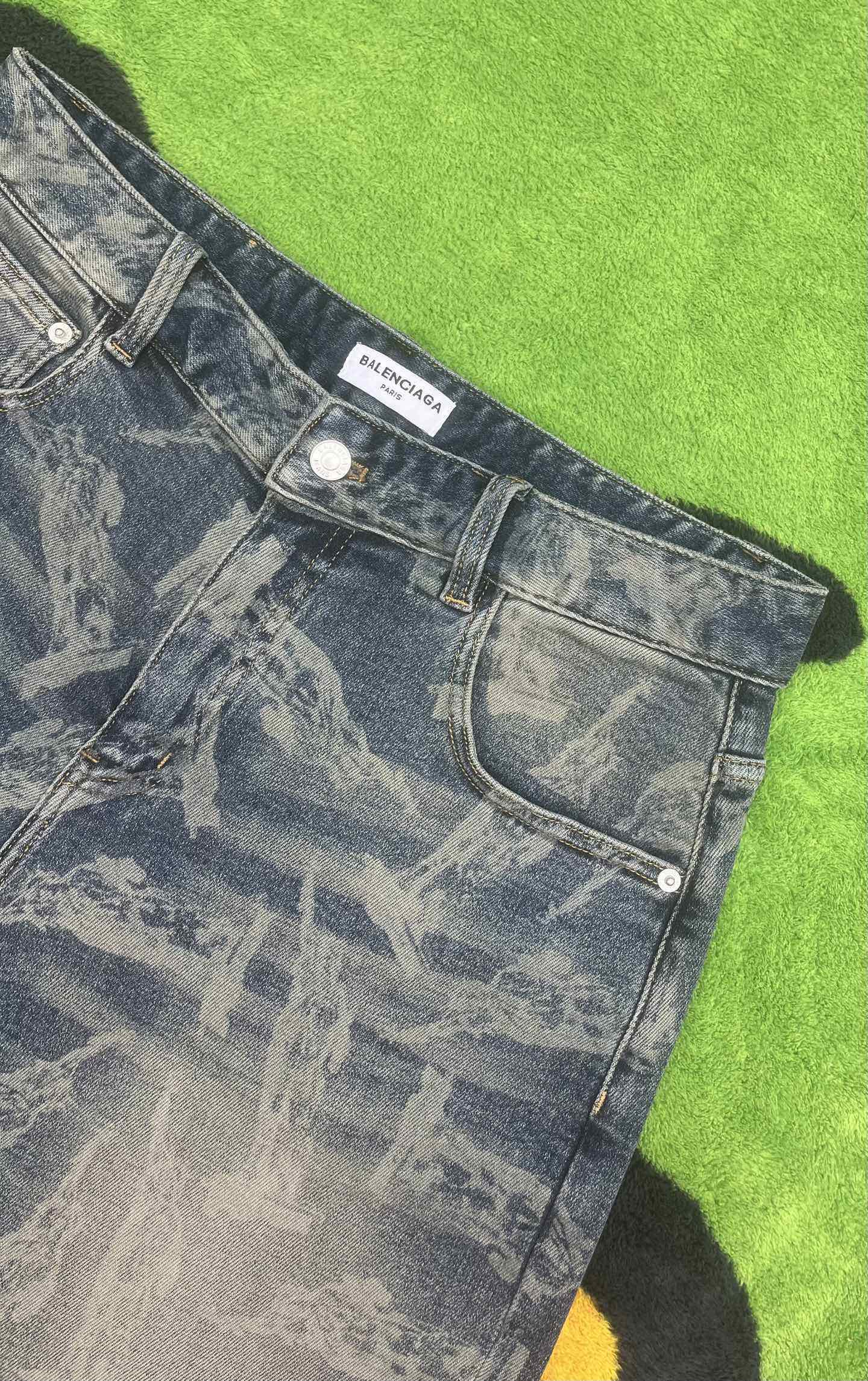 ￼ ￼ ￼ ￼ ￼ ￼ 🩳🤠牛仔💥短裤💥春夏🔥新款现货上市 🔥🔥 原单爆款，超级定制款，原版五金，超级重