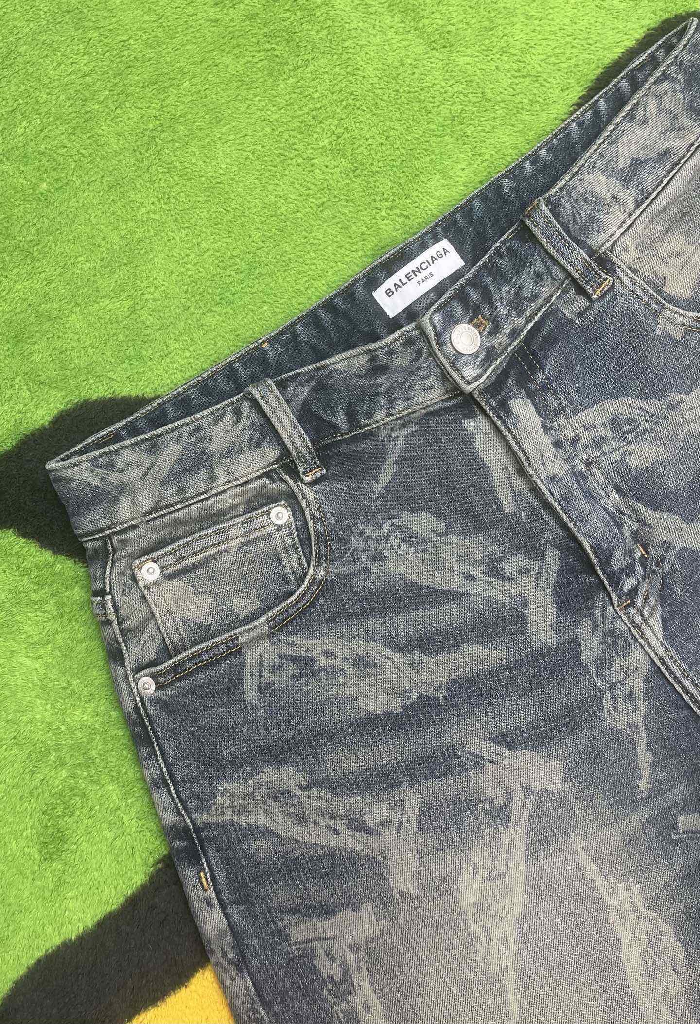 ￼ ￼ ￼ ￼ ￼ ￼ 🩳🤠牛仔💥短裤💥春夏🔥新款现货上市 🔥🔥 原单爆款，超级定制款，原版五金，超级重