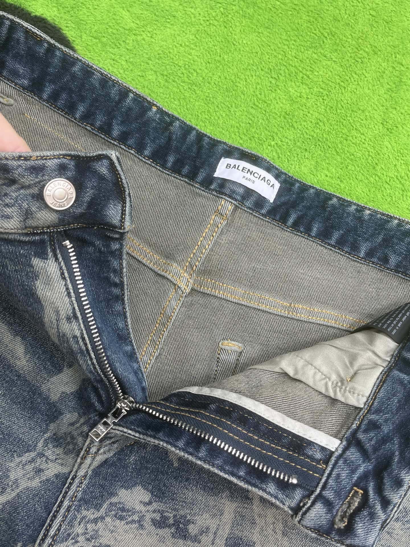 ￼ ￼ ￼ ￼ ￼ ￼ 🩳🤠牛仔💥短裤💥春夏🔥新款现货上市 🔥🔥 原单爆款，超级定制款，原版五金，超级重