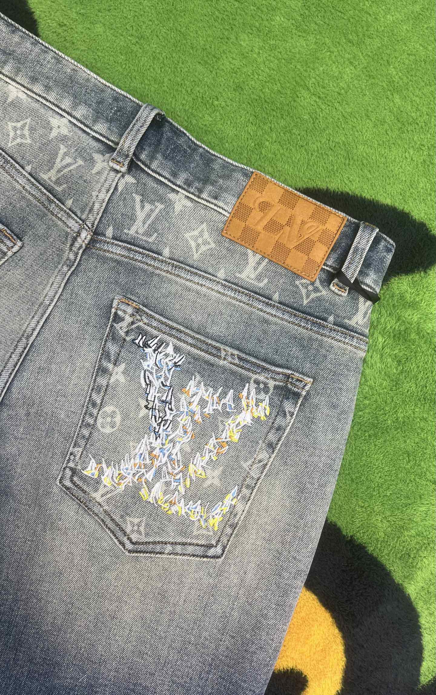 ￼ ￼ ￼ ￼ ￼ ￼ ￼ 🩳🤠牛仔💥短裤💥春夏🔥新款现货上市 🔥🔥 原单爆款，超级定制款，原版五金，超