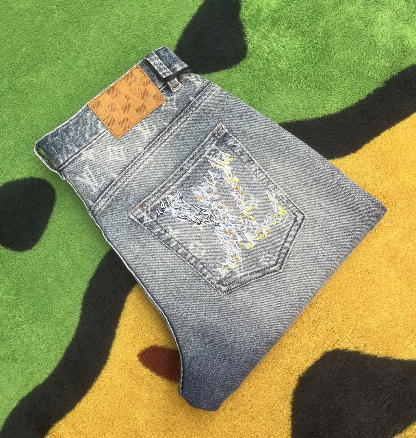 ￼ ￼ ￼ ￼ ￼ ￼ ￼ 🩳🤠牛仔💥短裤💥春夏🔥新款现货上市 🔥🔥 原单爆款，超级定制款，原版五金，超