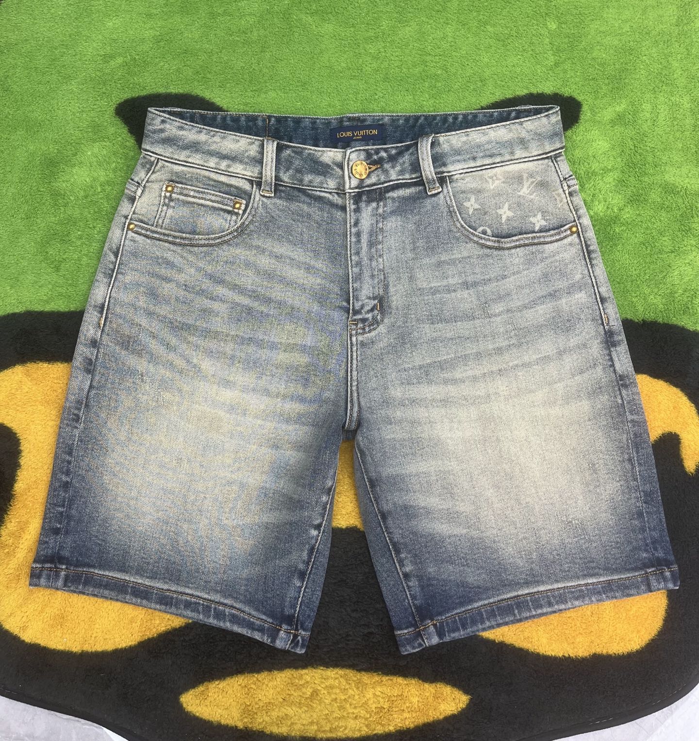 ￼ ￼ ￼ ￼ ￼ ￼ ￼ 🩳🤠牛仔💥短裤💥春夏🔥新款现货上市 🔥🔥 原单爆款，超级定制款，原版五金，超