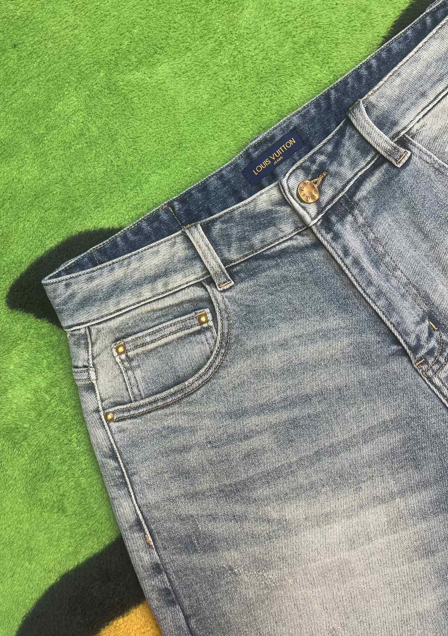 ￼ ￼ ￼ ￼ ￼ ￼ ￼ 🩳🤠牛仔💥短裤💥春夏🔥新款现货上市 🔥🔥 原单爆款，超级定制款，原版五金，超