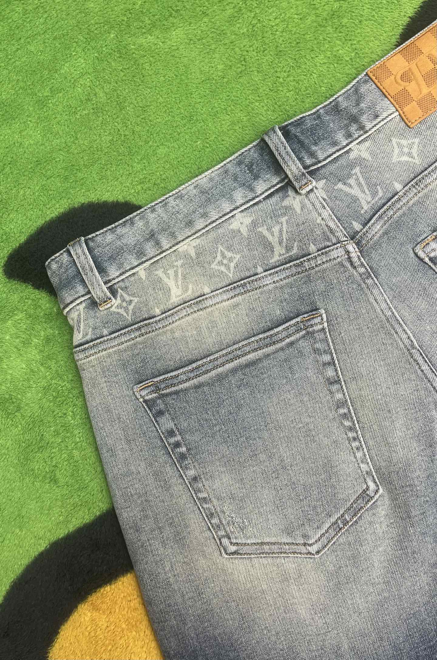 ￼ ￼ ￼ ￼ ￼ ￼ ￼ 🩳🤠牛仔💥短裤💥春夏🔥新款现货上市 🔥🔥 原单爆款，超级定制款，原版五金，超