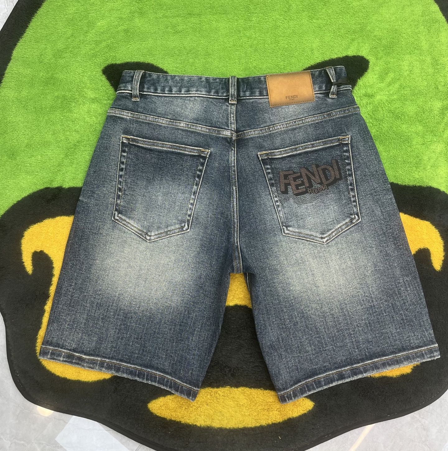 ￼ ￼ ￼ ￼ ￼ ￼ ￼ 🩳🤠牛仔💥短裤💥春夏🔥新款现货上市 🔥🔥 原单爆款，超级定制款，原版五金，超