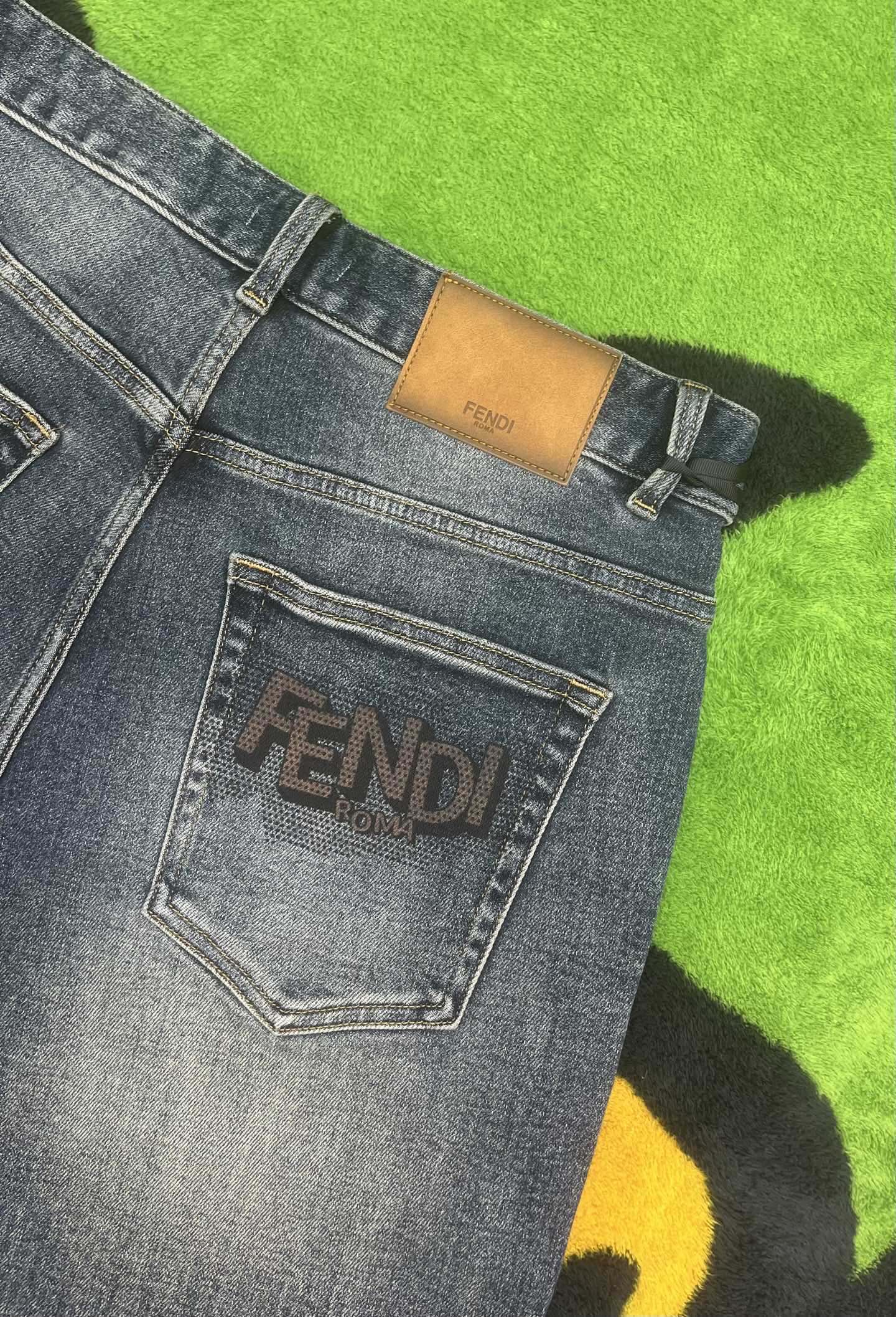 ￼ ￼ ￼ ￼ ￼ ￼ ￼ 🩳🤠牛仔💥短裤💥春夏🔥新款现货上市 🔥🔥 原单爆款，超级定制款，原版五金，超